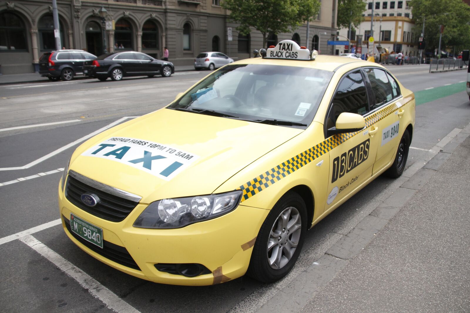 Canon EOS 650D (EOS Rebel T4i / EOS Kiss X6i) sample photo. Taxi, car, yellow photography