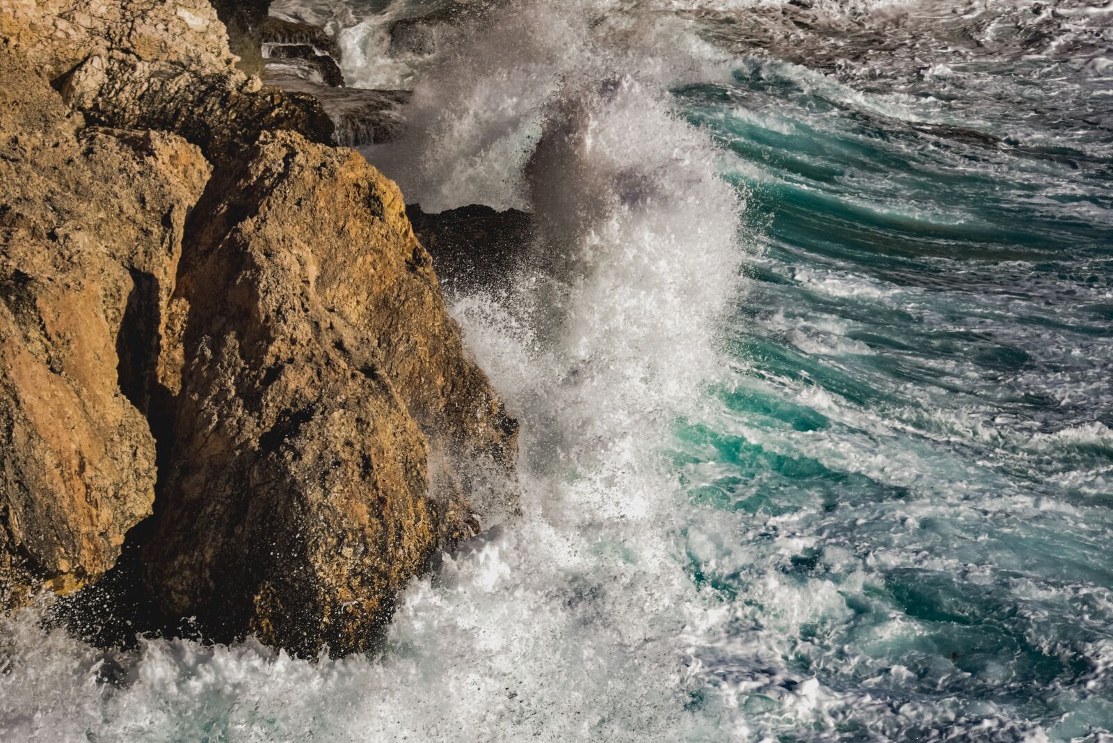 Nikon D3300 sample photo. Rock, wave, smashing photography