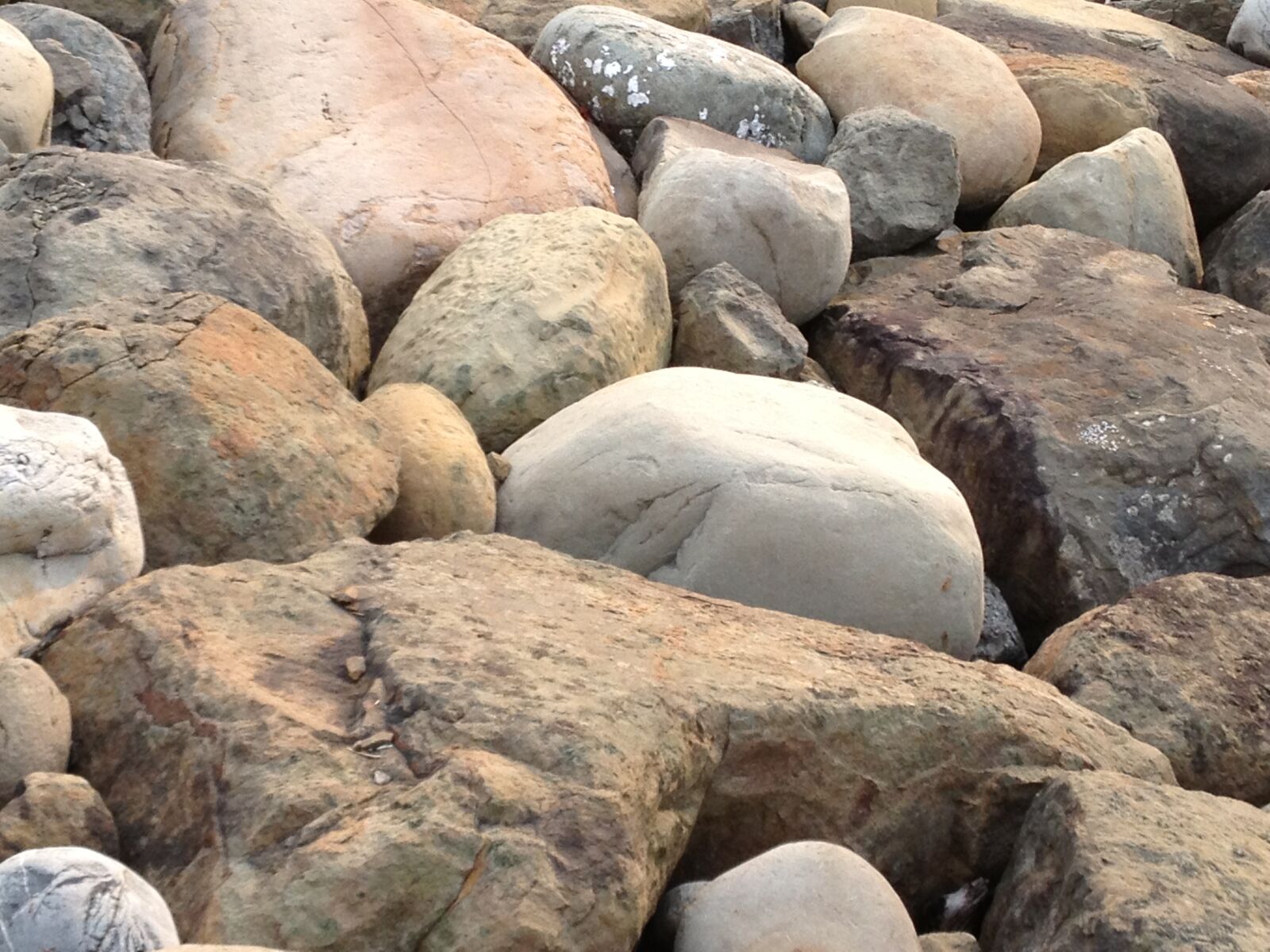 Apple iPhone 4S sample photo. Rocks, variety photography