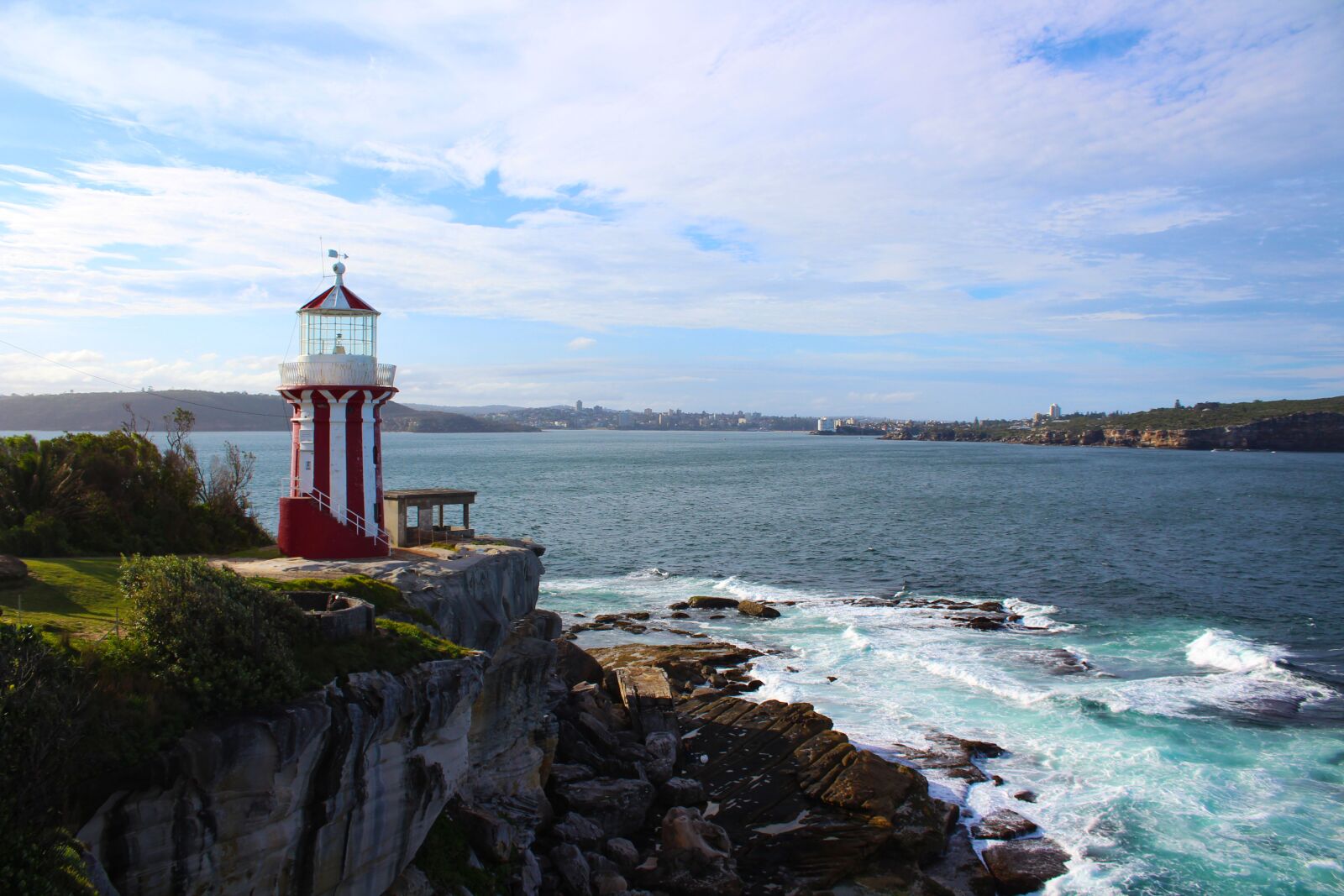 Canon EOS 1300D (EOS Rebel T6 / EOS Kiss X80) sample photo. Lighthouse, cliff, water photography