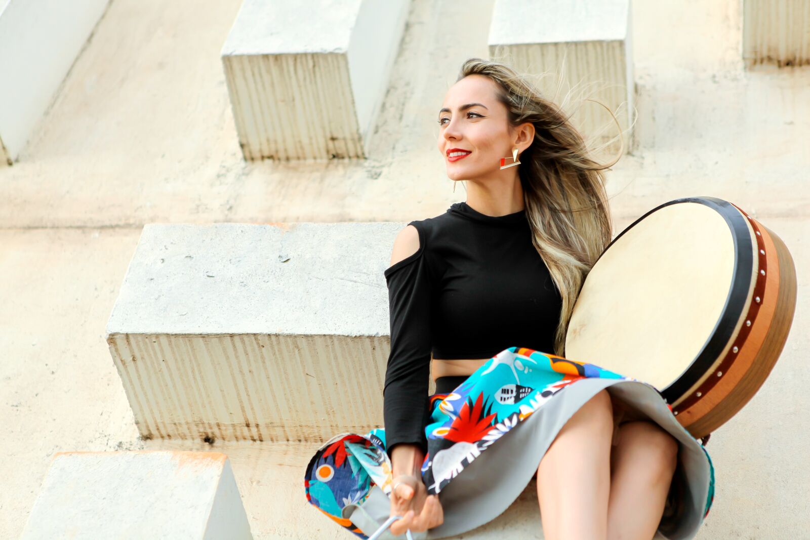 Canon EOS 5D Mark II sample photo. Brazilianwoman, percussion, bodhrán photography