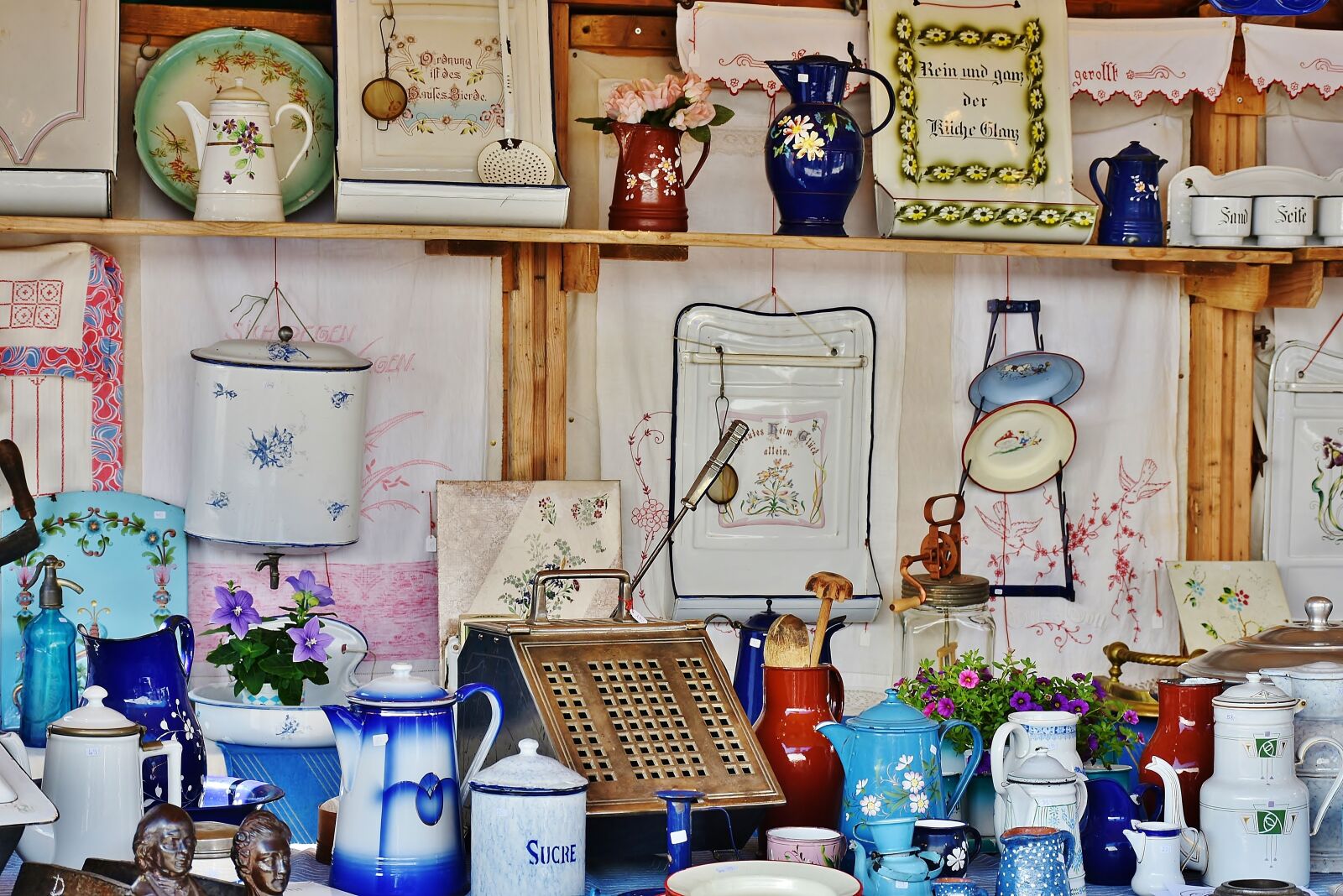 Nikon D7200 sample photo. Junk, antique, old photography