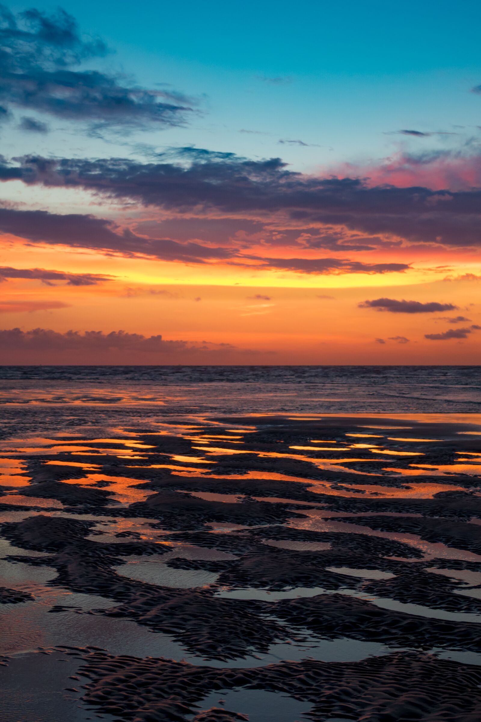 Sony Cyber-shot DSC-RX10 III sample photo. Sunset, beach, tropical photography