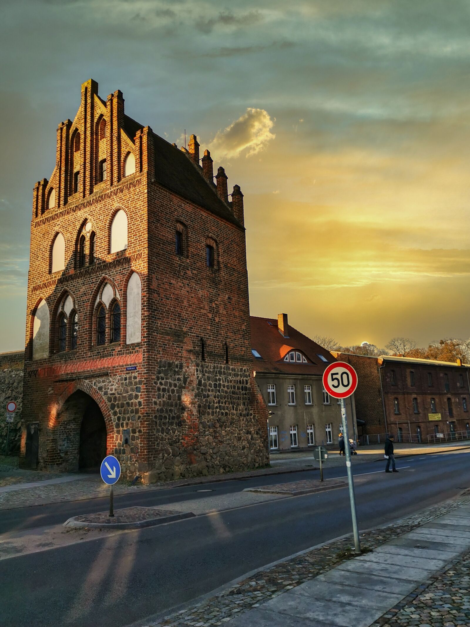 HUAWEI P30 Pro sample photo. Goal, mühlentor, templin photography
