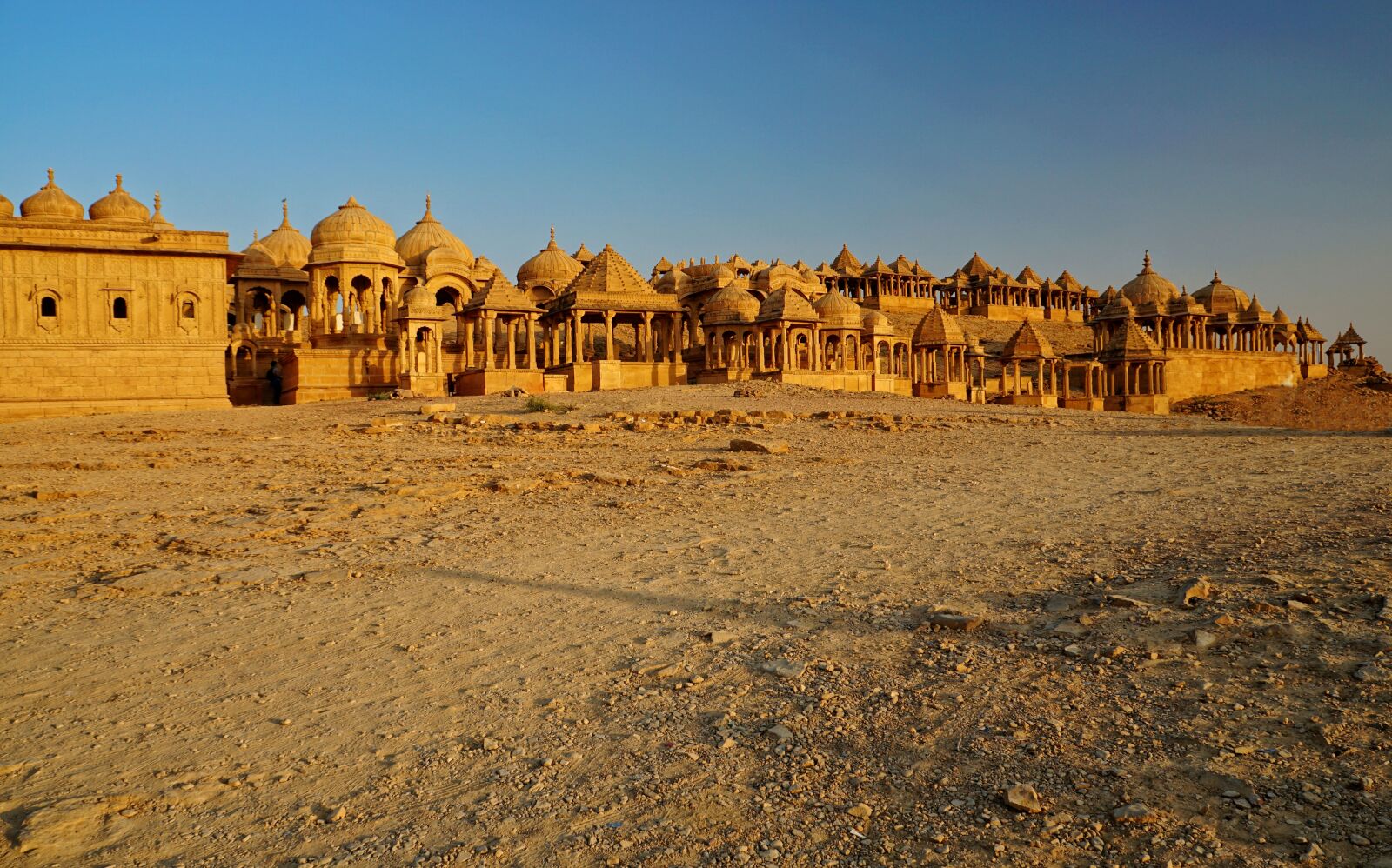 Sony a6000 + Sony E 18-55mm F3.5-5.6 OSS sample photo. Panorama, desert, old photography