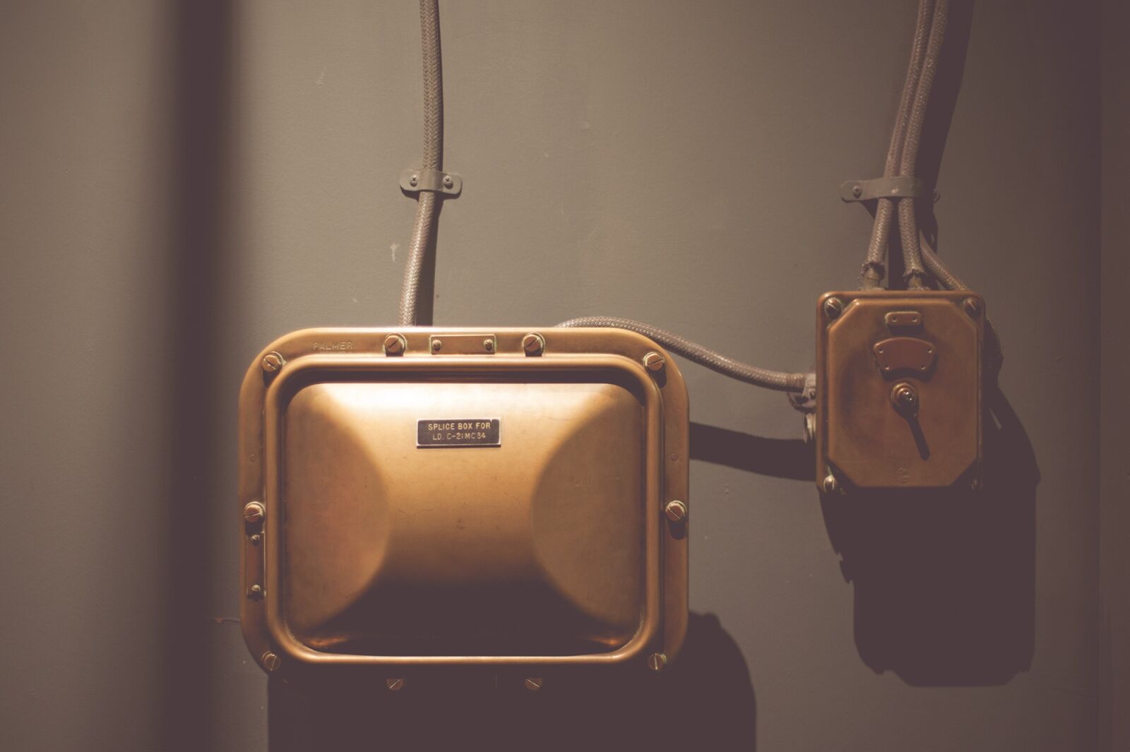 Nikon D700 sample photo. Gold, brown, container photography