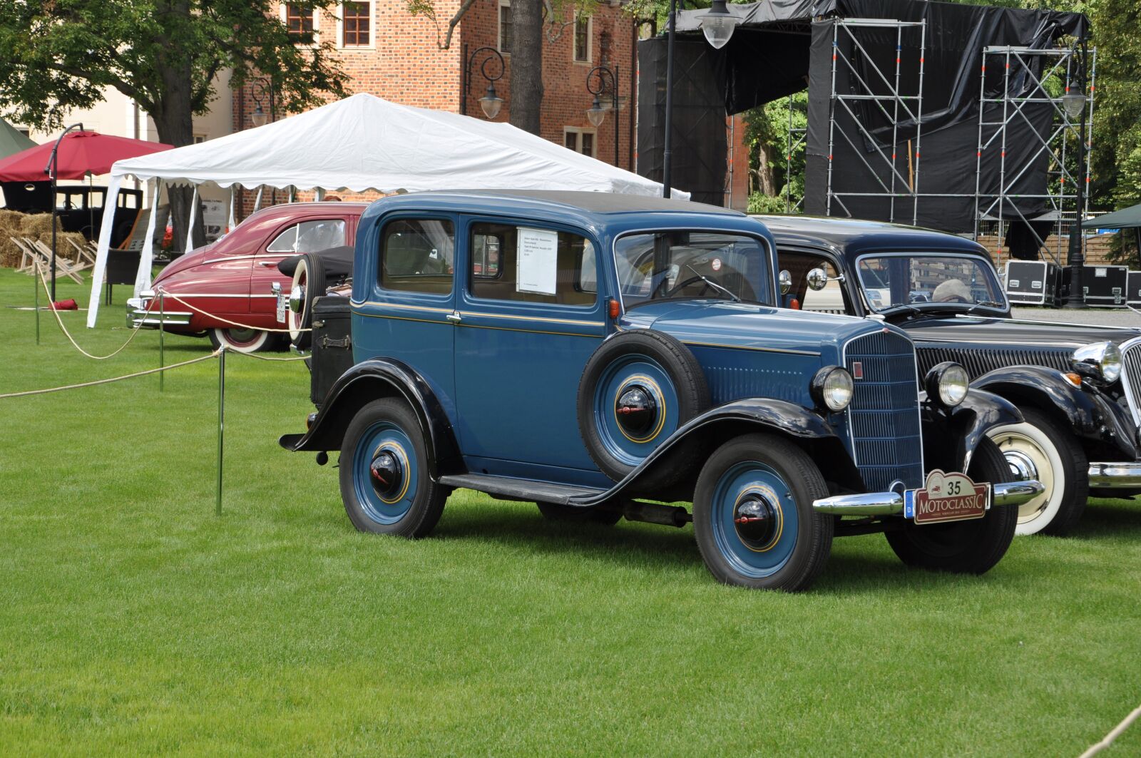 Nikon D5000 sample photo. Exhibition, topacz, car photography