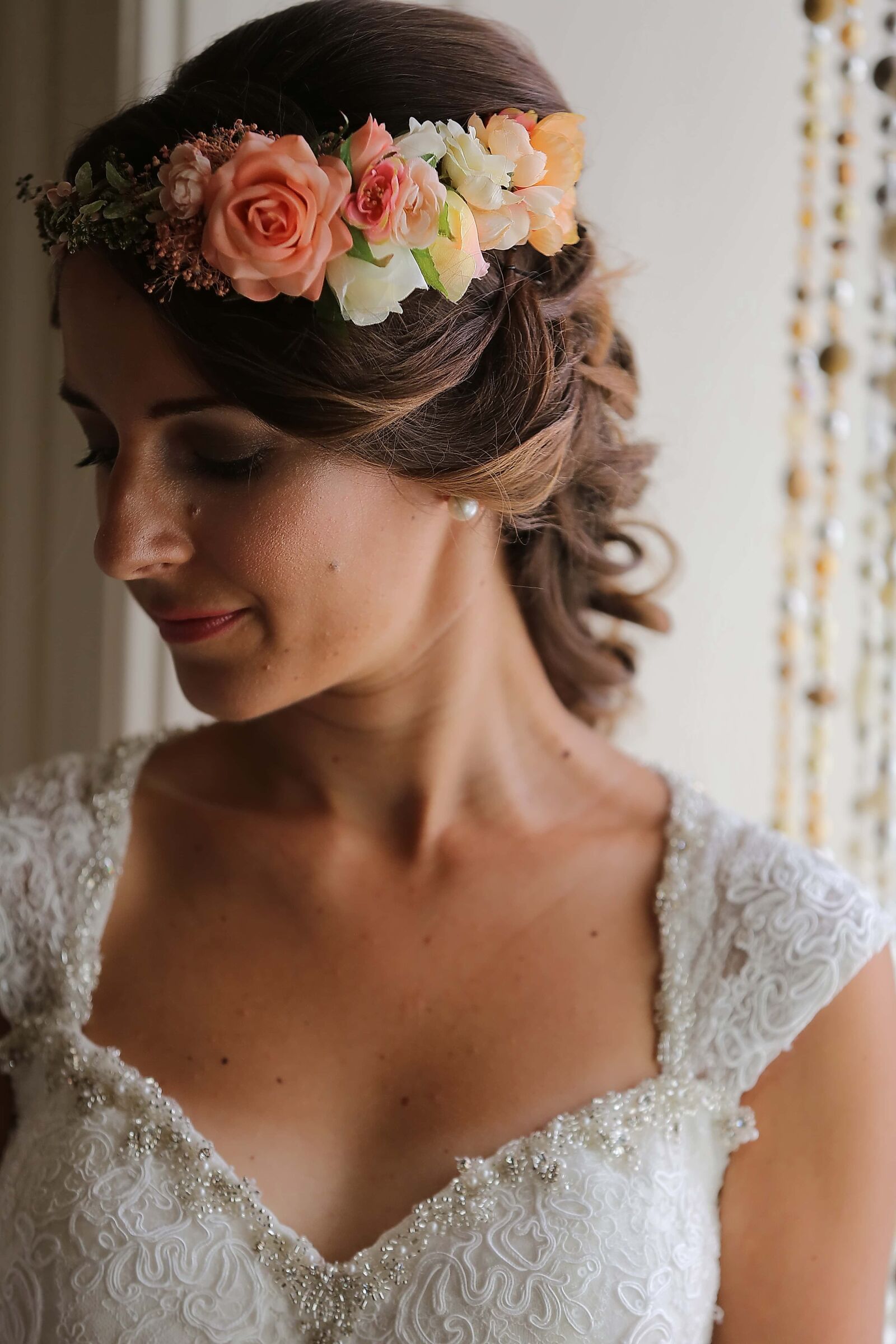 Canon EOS 5D Mark III sample photo. Roses, hairstyle, hair, makeup photography