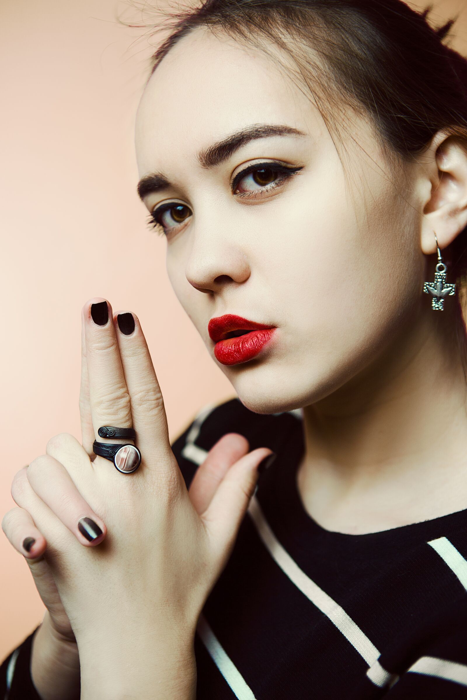 Canon EOS 5D Mark III sample photo. Portrait, girl, red photography