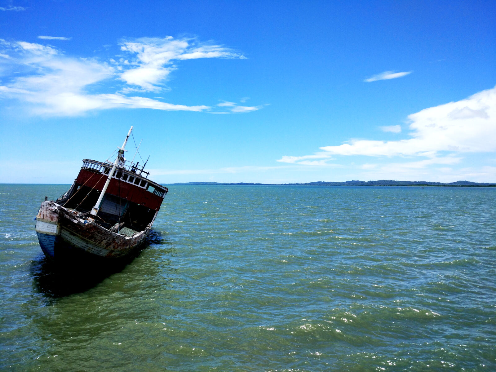 Xiaomi MI 5 sample photo. Shipwreck photography