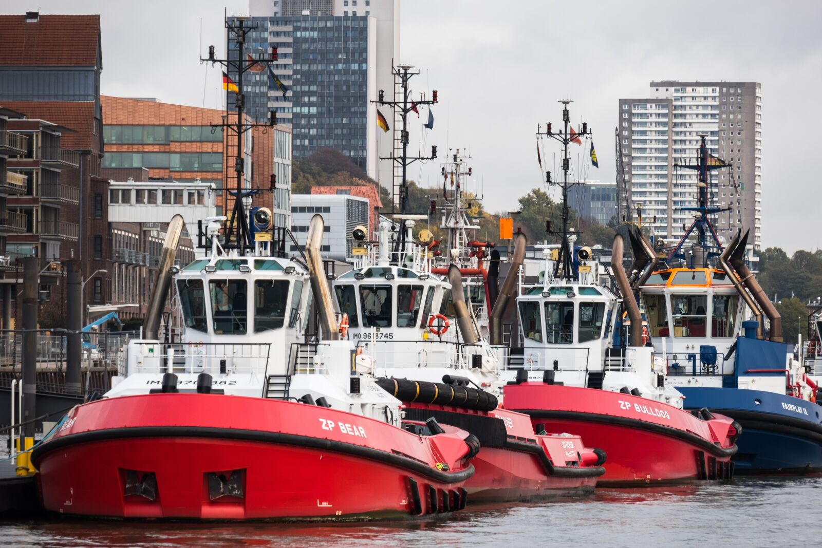 Canon PowerShot G3 X sample photo. Tug, towing vessel, port photography
