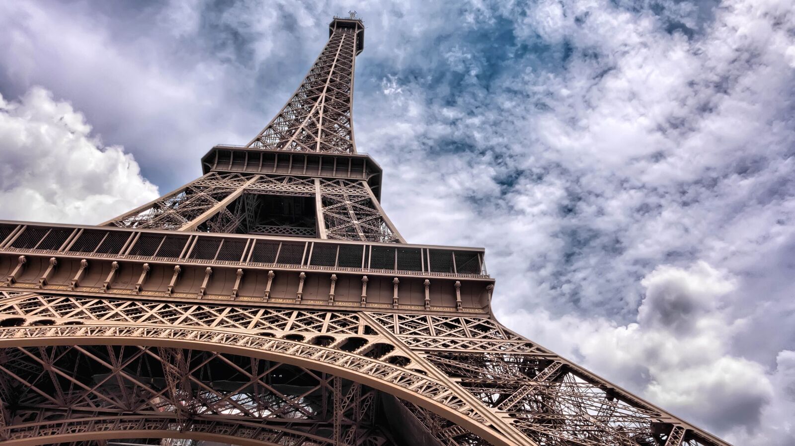 Panasonic Lumix DMC-LX7 sample photo. Eiffel tower, paris, france photography