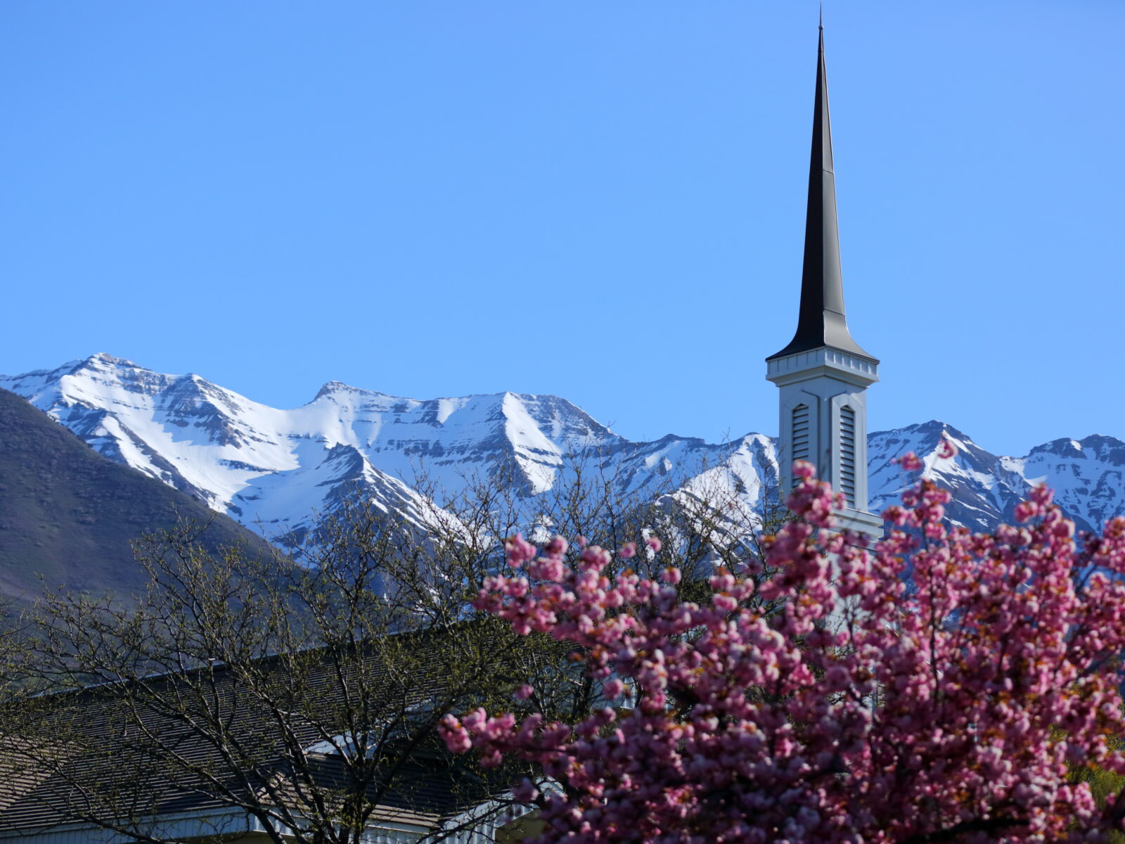 Canon EOS 5D Mark III sample photo. Blue, sky, church, mountains photography