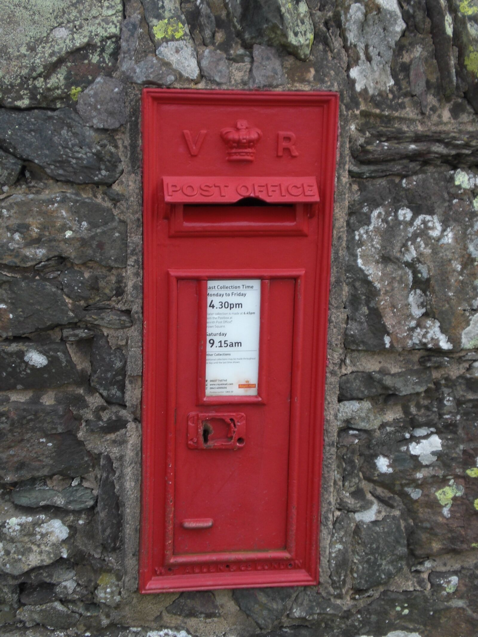 CASIO EX-Z77 sample photo. Postbox, stone, wall photography