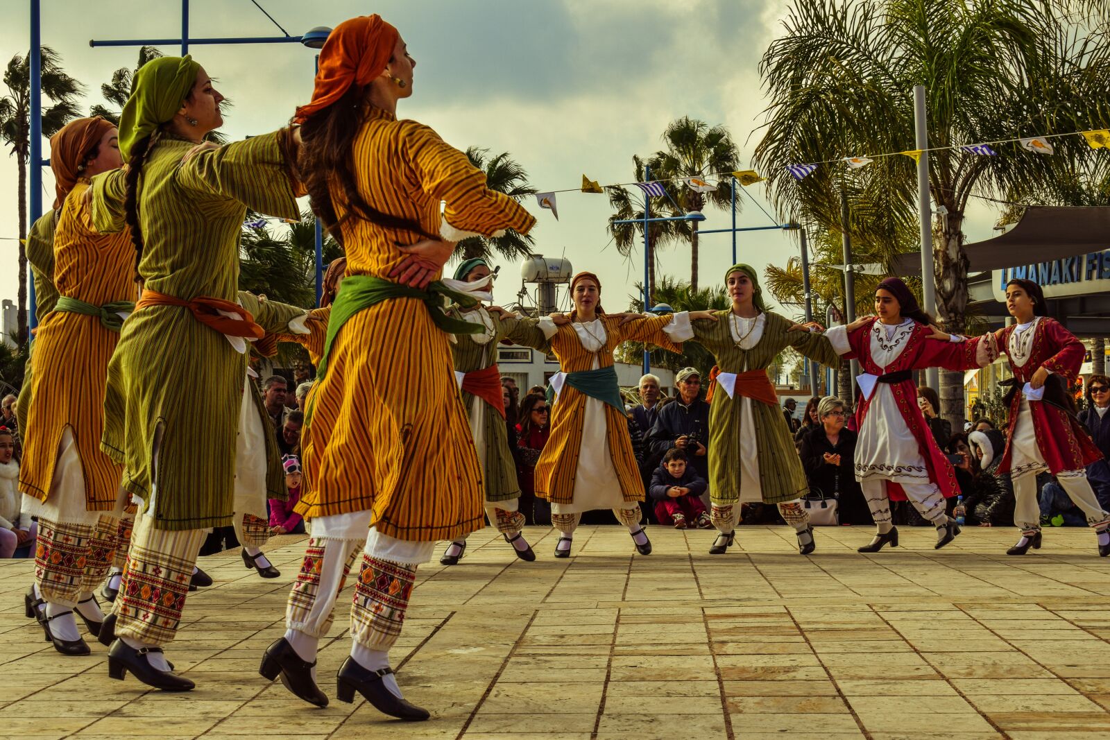 Nikon D3300 sample photo. Dancers, girls, motion photography