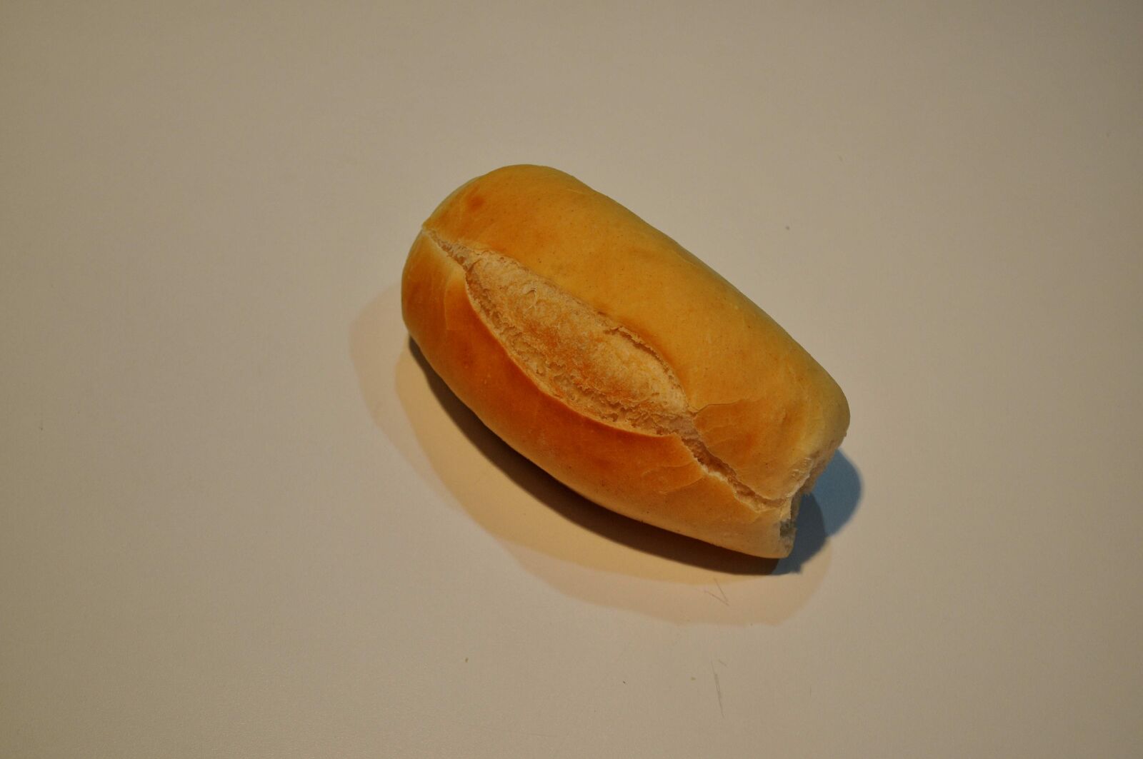 Nikon D5000 sample photo. Small, bread photography