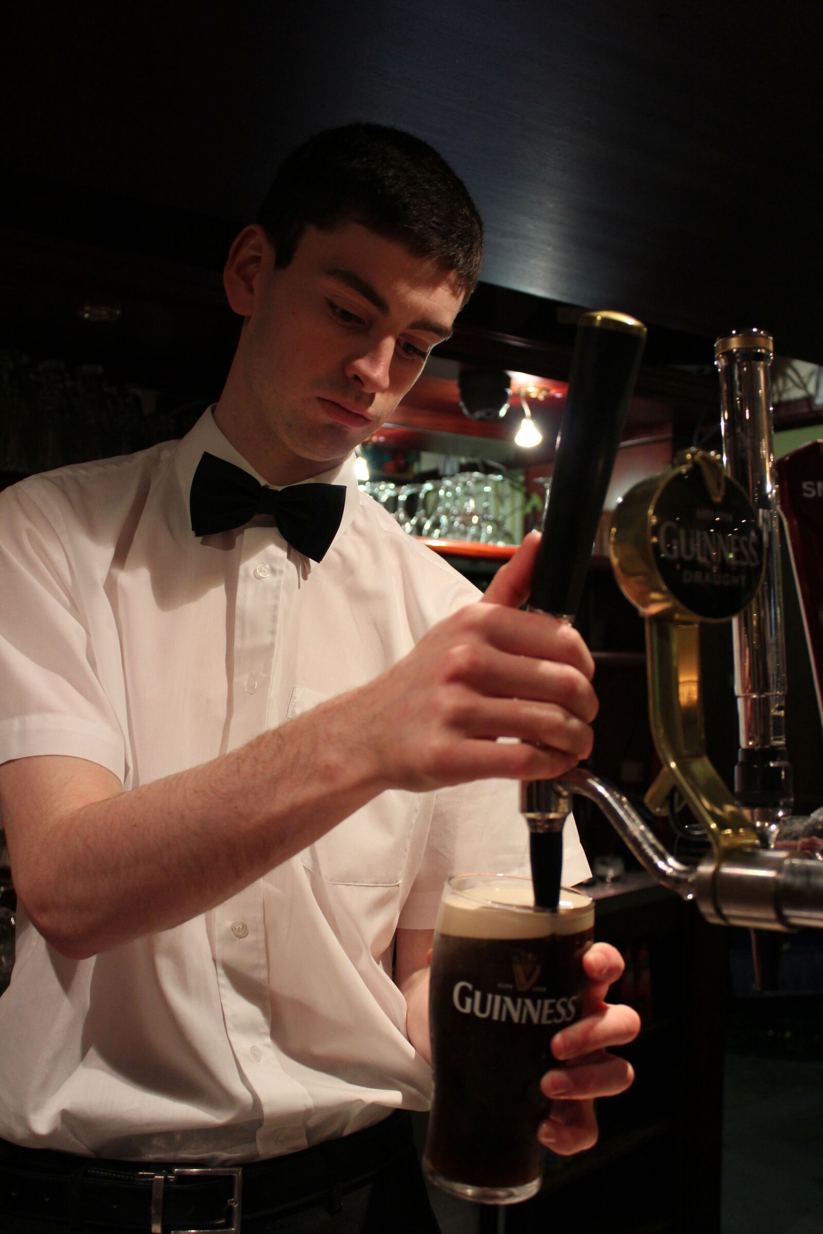 Canon EOS 550D (EOS Rebel T2i / EOS Kiss X4) sample photo. Guinness, pint, beer photography