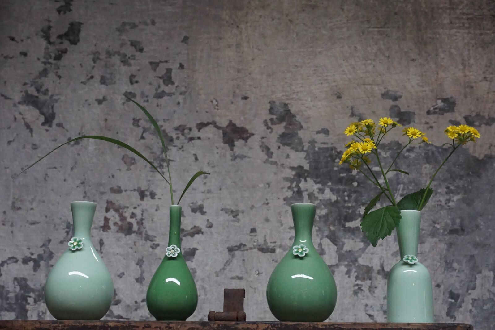 Sony a6000 sample photo. Vase, still life, flower photography