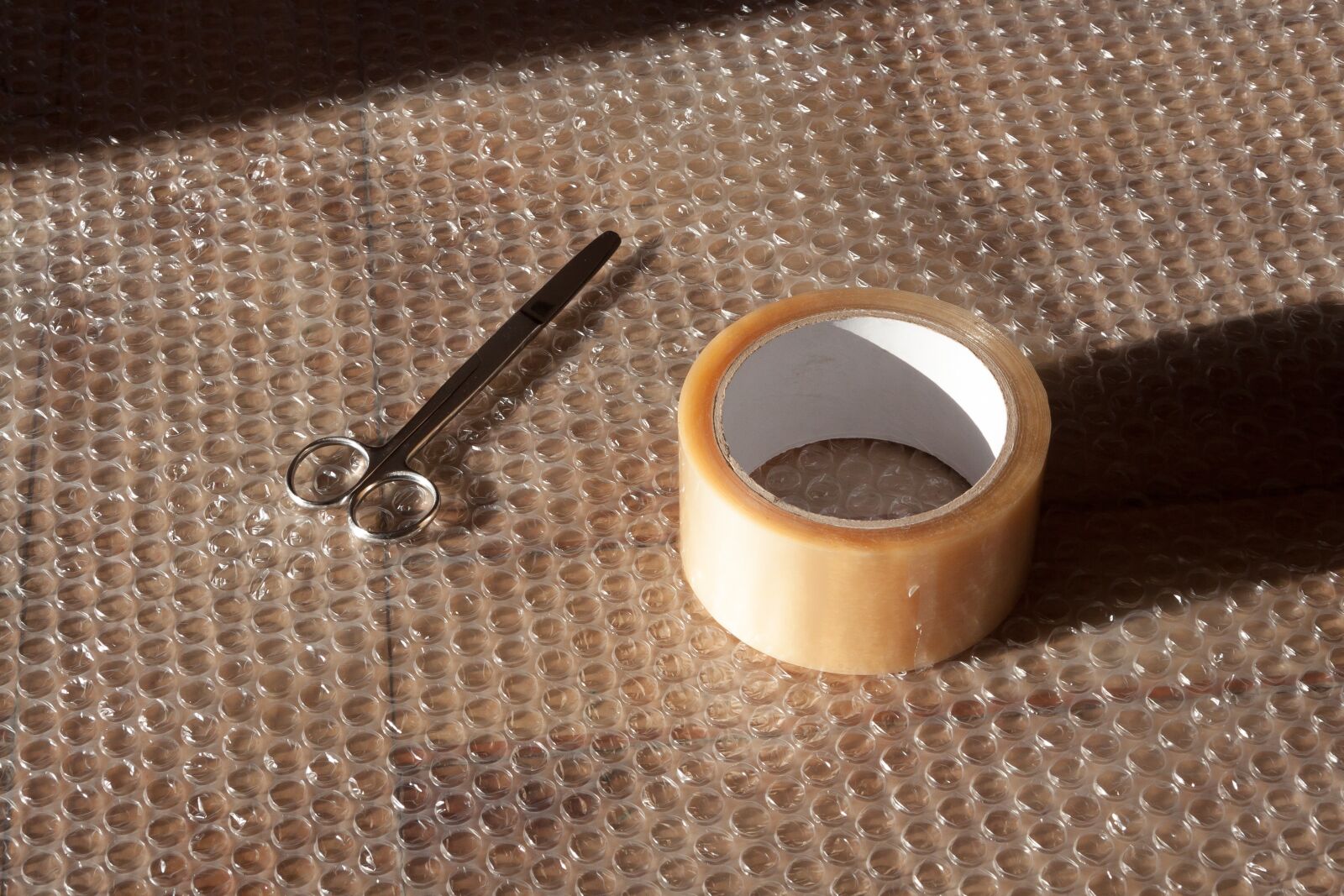 Canon EF-S 17-85mm F4-5.6 IS USM sample photo. Scissors, tape, blister foil photography