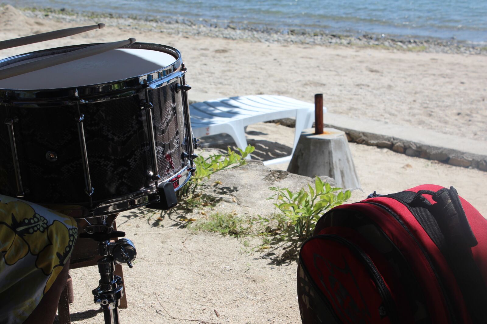 Canon EOS 600D (Rebel EOS T3i / EOS Kiss X5) sample photo. Beach, drum, island photography