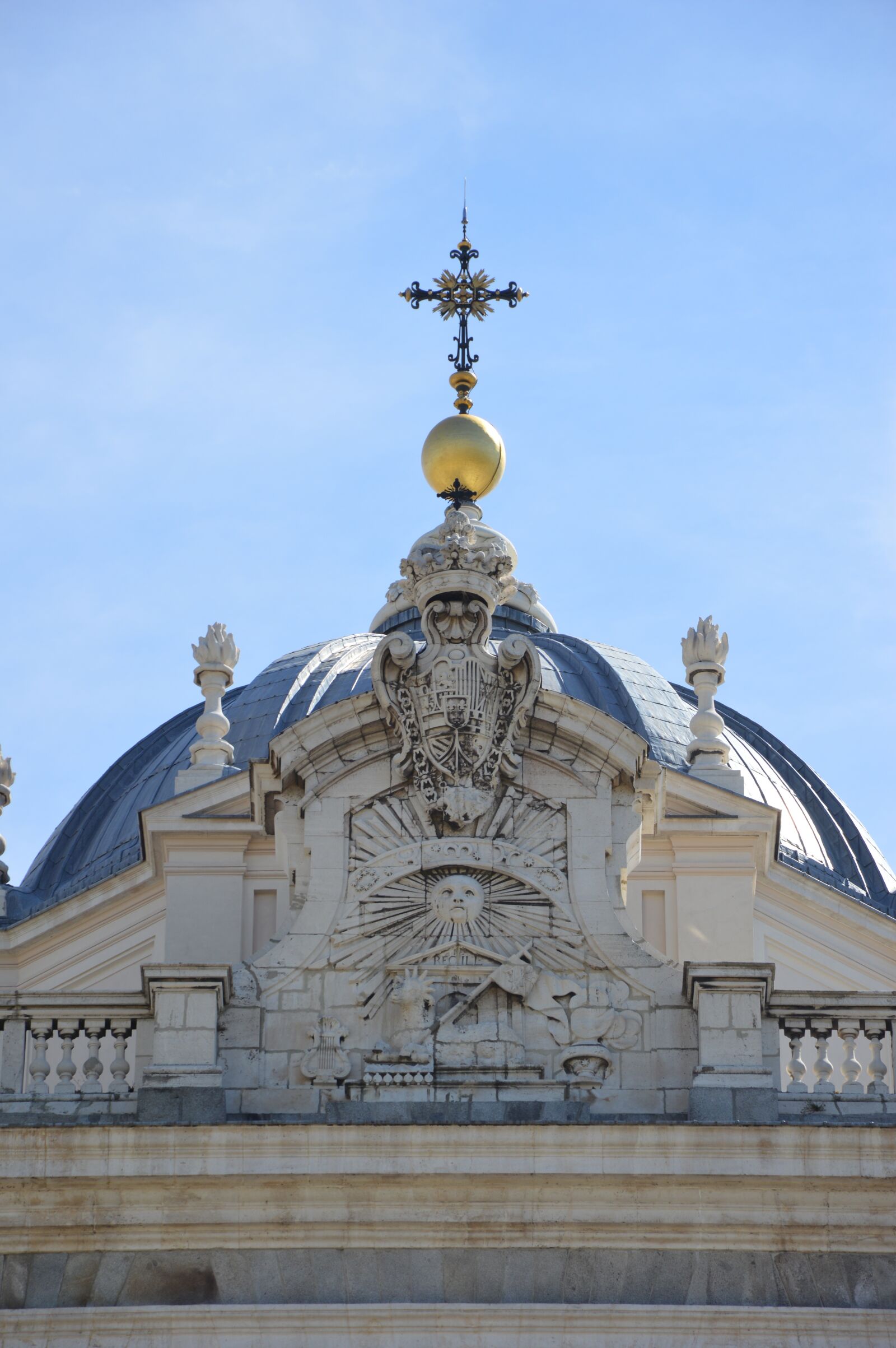 Nikon D3200 sample photo. Palacio real, madrid, ancient photography
