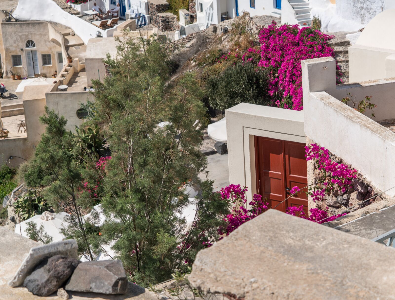 Sony a7R II + Sony FE 24-240mm F3.5-6.3 OSS sample photo. Santorini, oia, greece photography