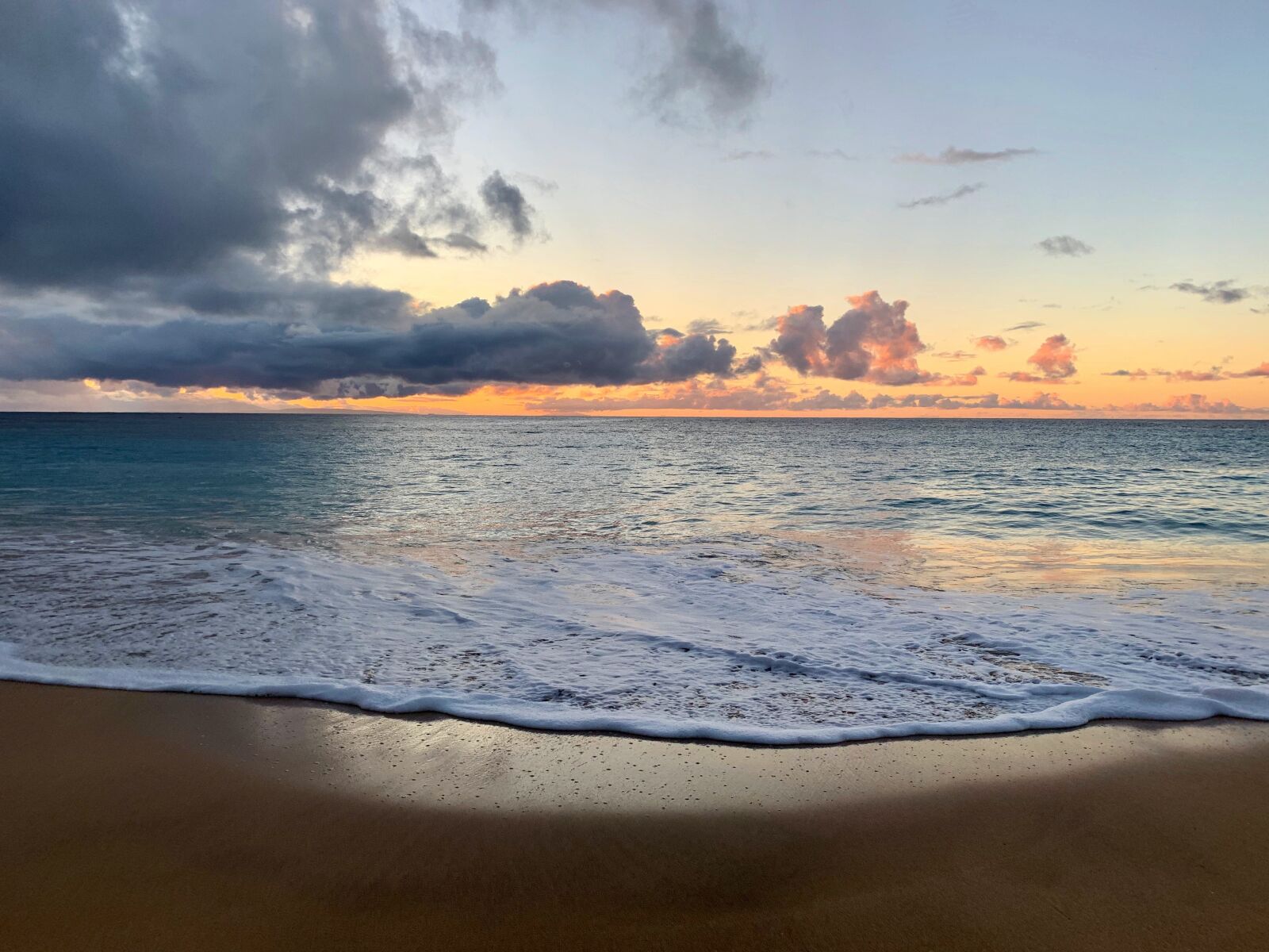 Apple iPhone XR sample photo. Sunrise, calm, sea photography