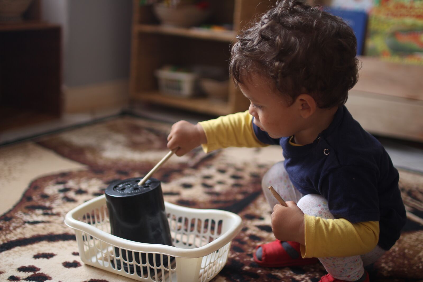 Canon EOS 700D (EOS Rebel T5i / EOS Kiss X7i) sample photo. Toddler, playing, montessori photography