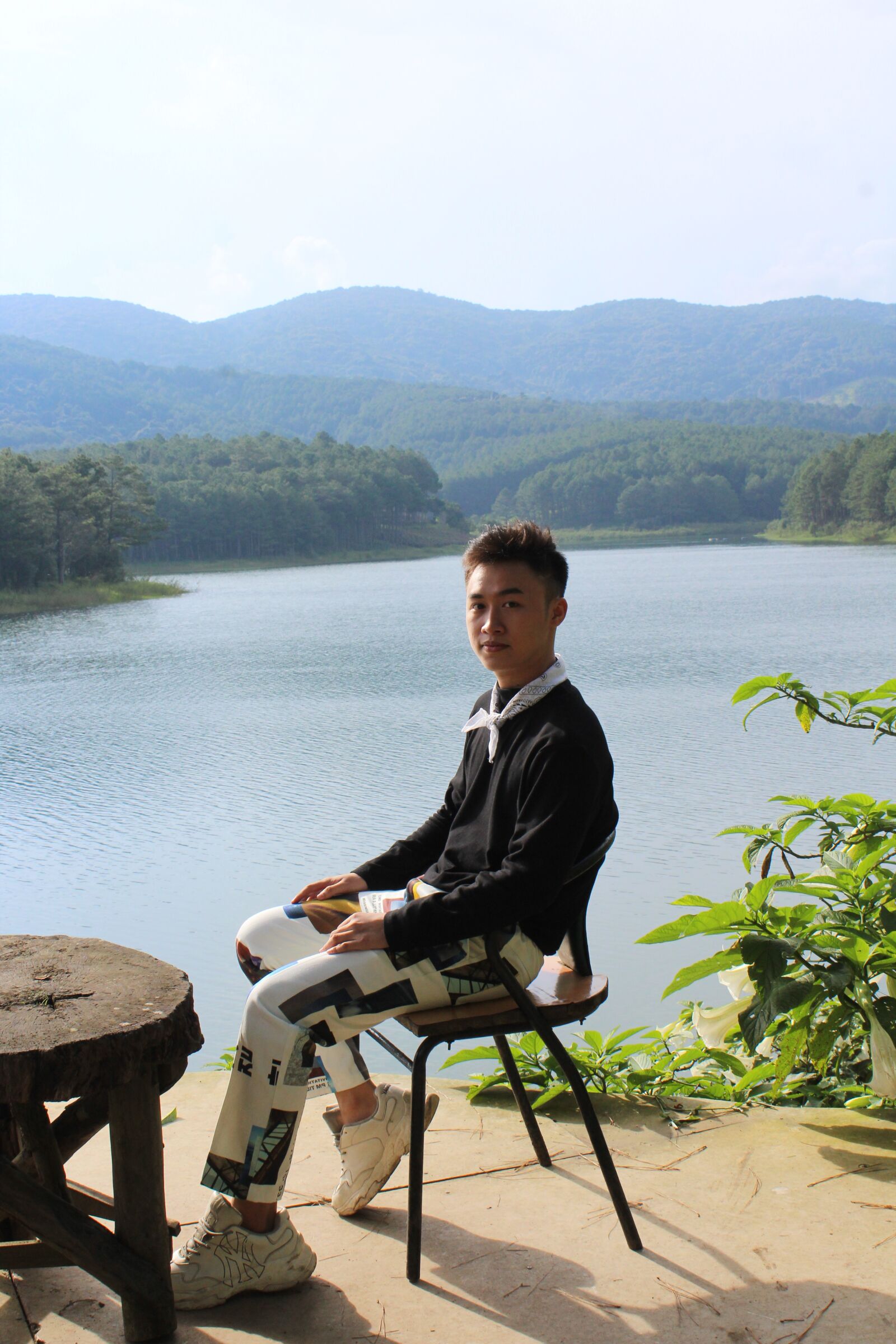 Canon EOS 1300D (EOS Rebel T6 / EOS Kiss X80) sample photo. Boy, asian, vietnamese photography