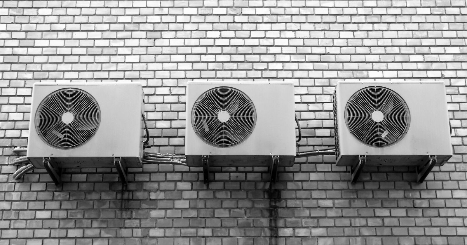 Panasonic DMC-FZ72 sample photo. Wall, fan, air conditioning photography