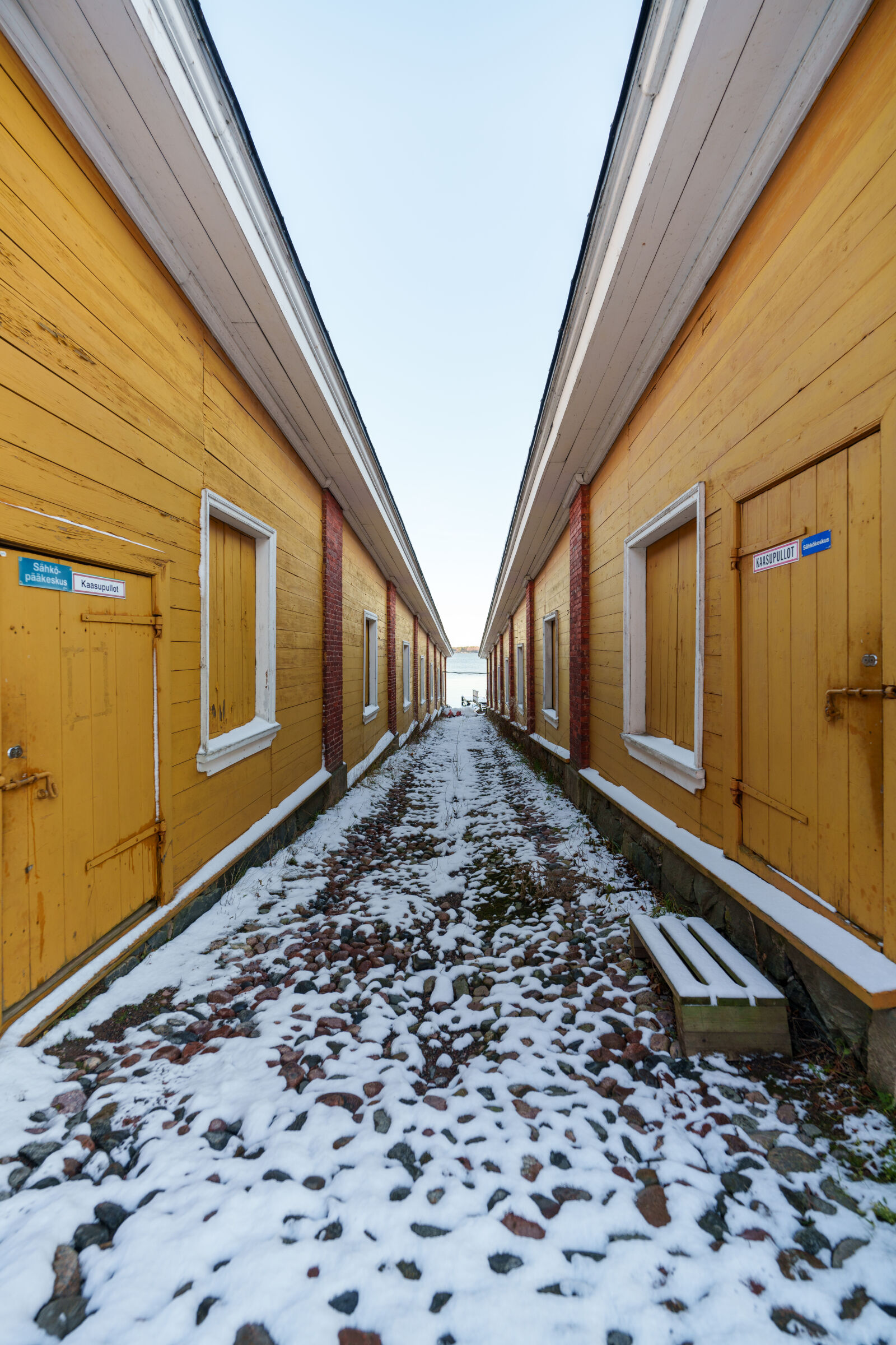 Sigma 14mm F1.4 DG DN sample photo. Vanishing point photography
