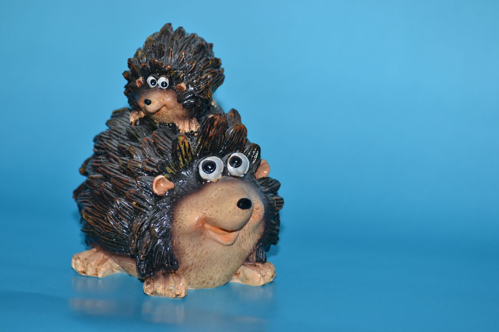 Nikon D3100 sample photo. Hedgehog, funny, ceramic photography