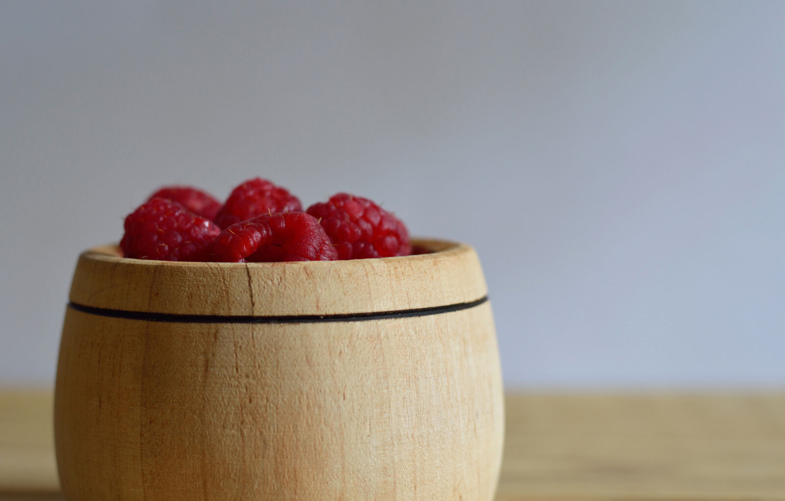 Nikon D3200 sample photo. Berry, bowl, container, food photography