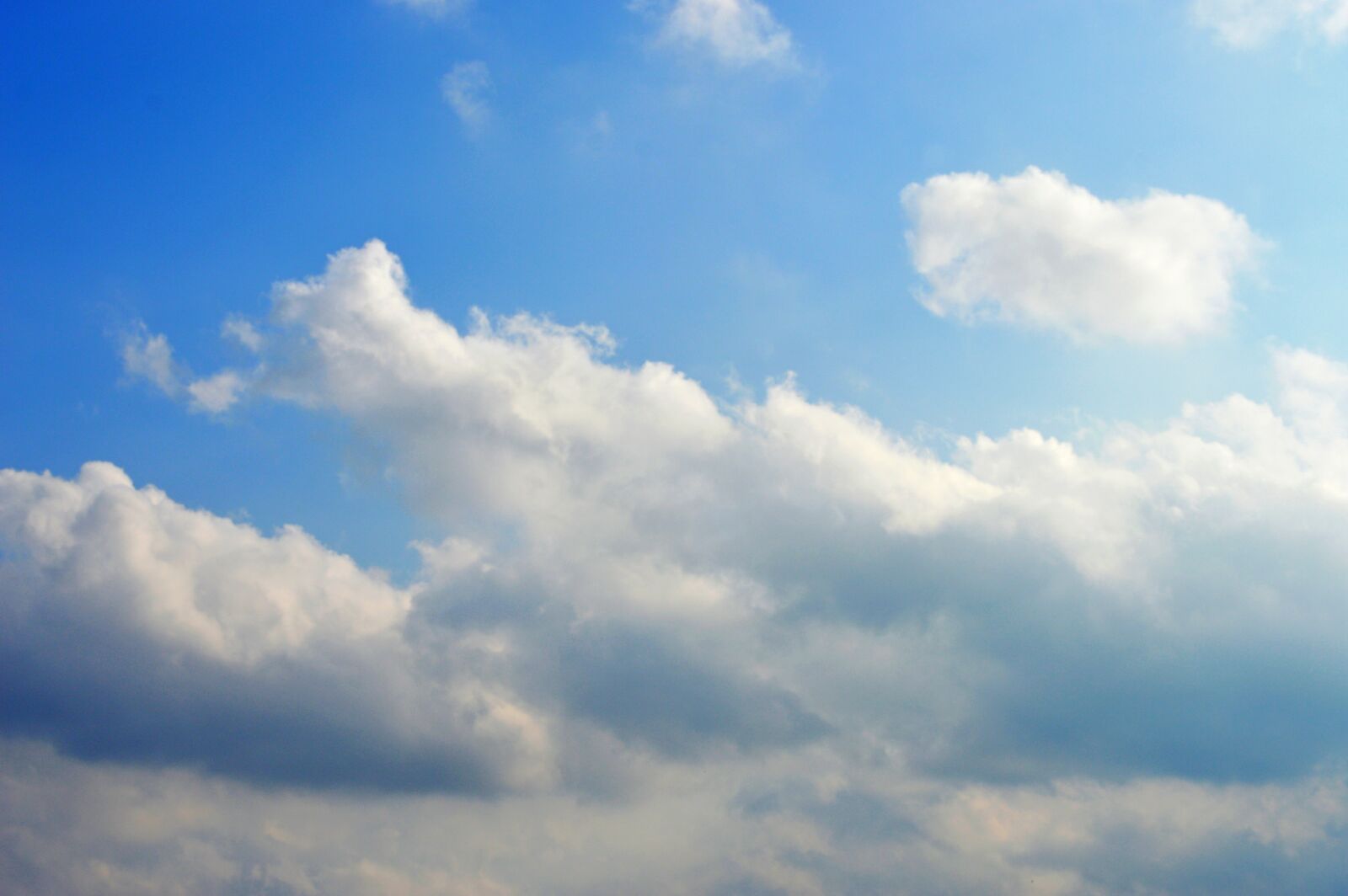 Nikon D3200 sample photo. Sky with clouds, white photography
