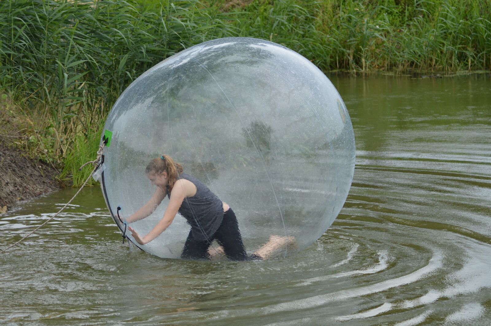 Nikon D3200 sample photo. Ball, water, fun photography