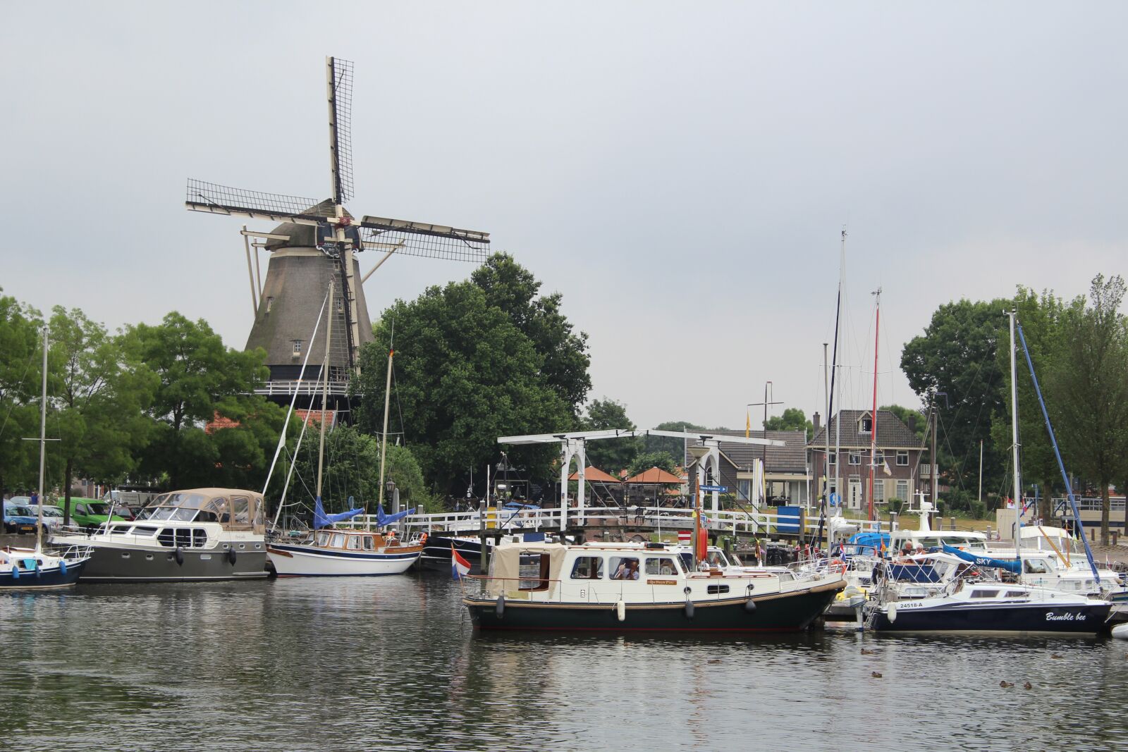 Canon EOS 600D (Rebel EOS T3i / EOS Kiss X5) sample photo. Netherlands, port, windmill photography