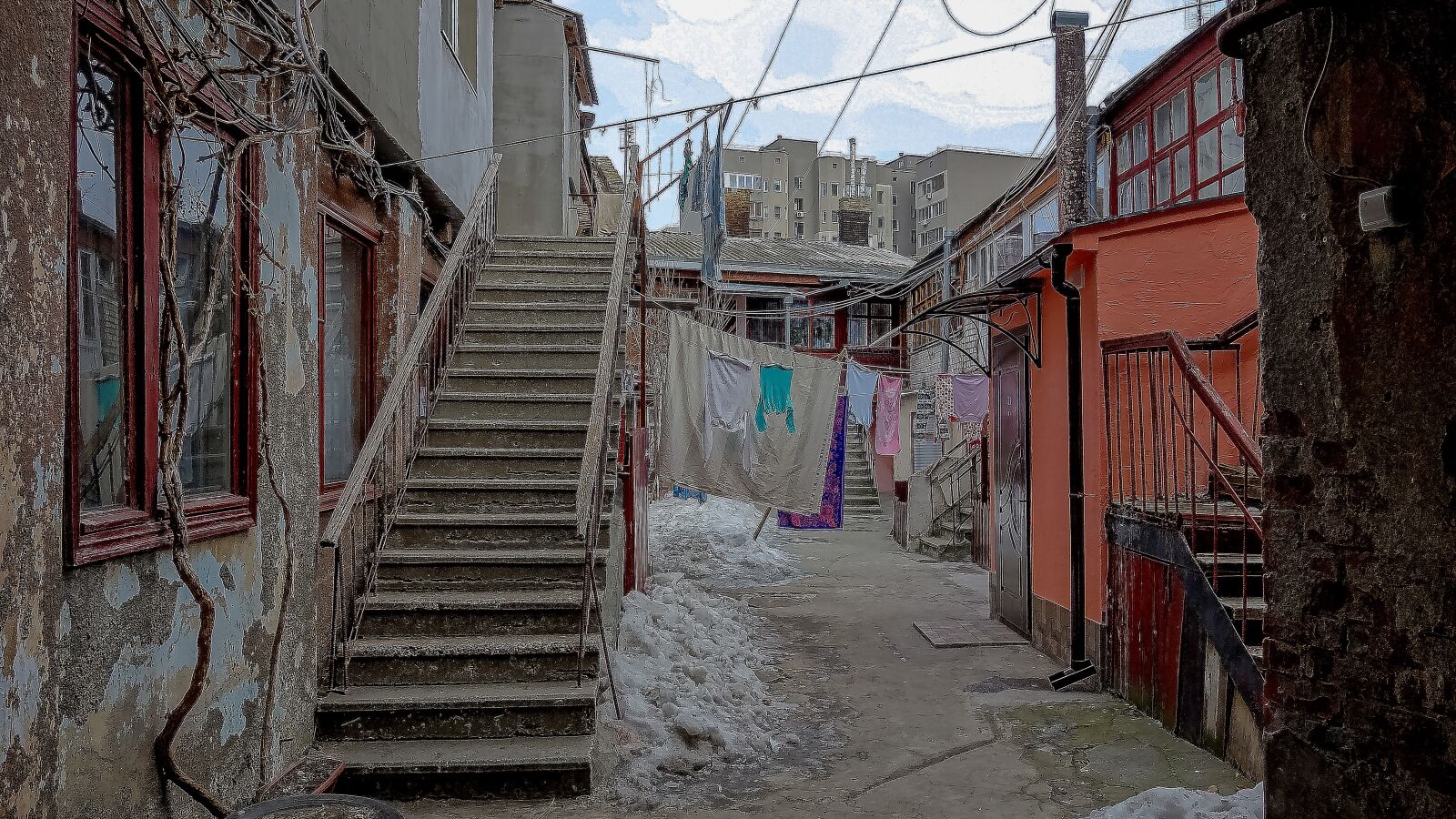 Sony Cyber-shot DSC-RX100 sample photo. Odessa, yard, ladder photography