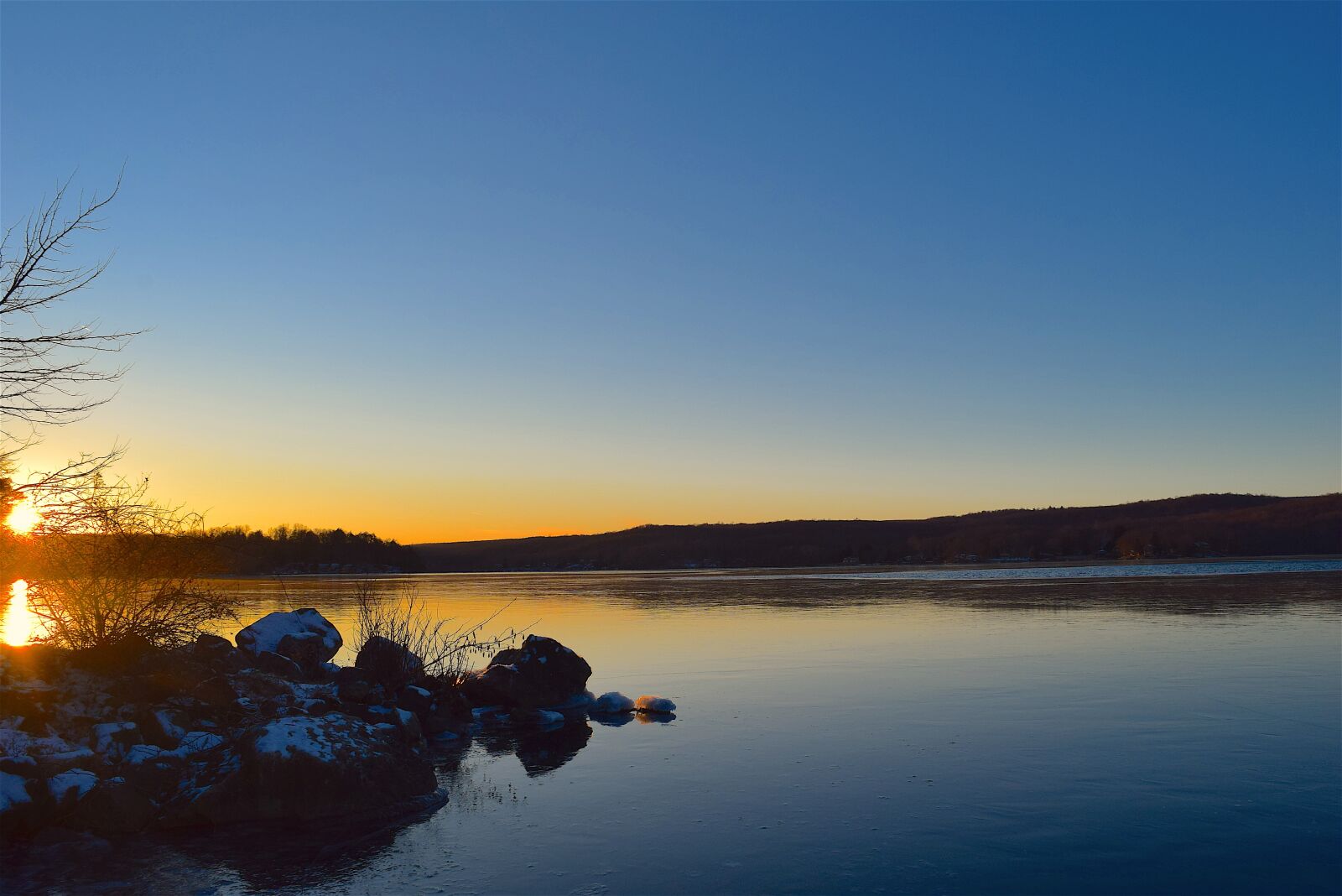Nikon D3300 sample photo. Lake, sunset, frozen photography