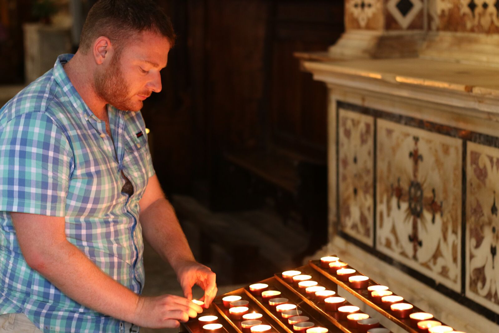 Canon EOS 70D + Canon EF 50mm F1.8 STM sample photo. Religion, catholic, candles photography