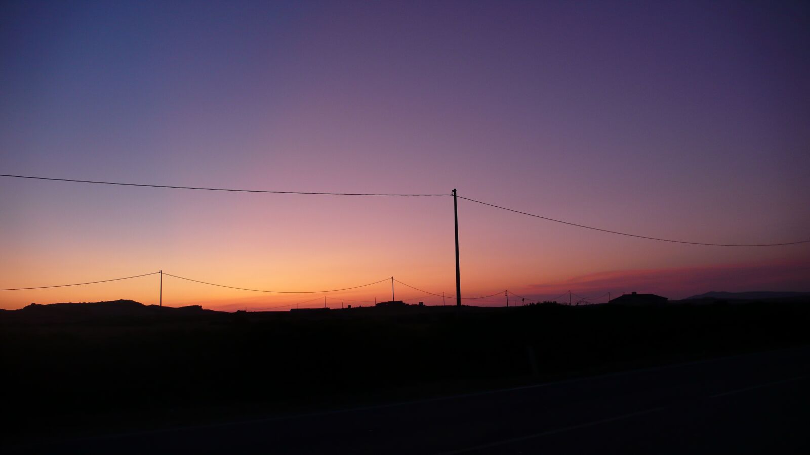 Panasonic DMC-LX2 sample photo. Sunset, skyline, orange photography
