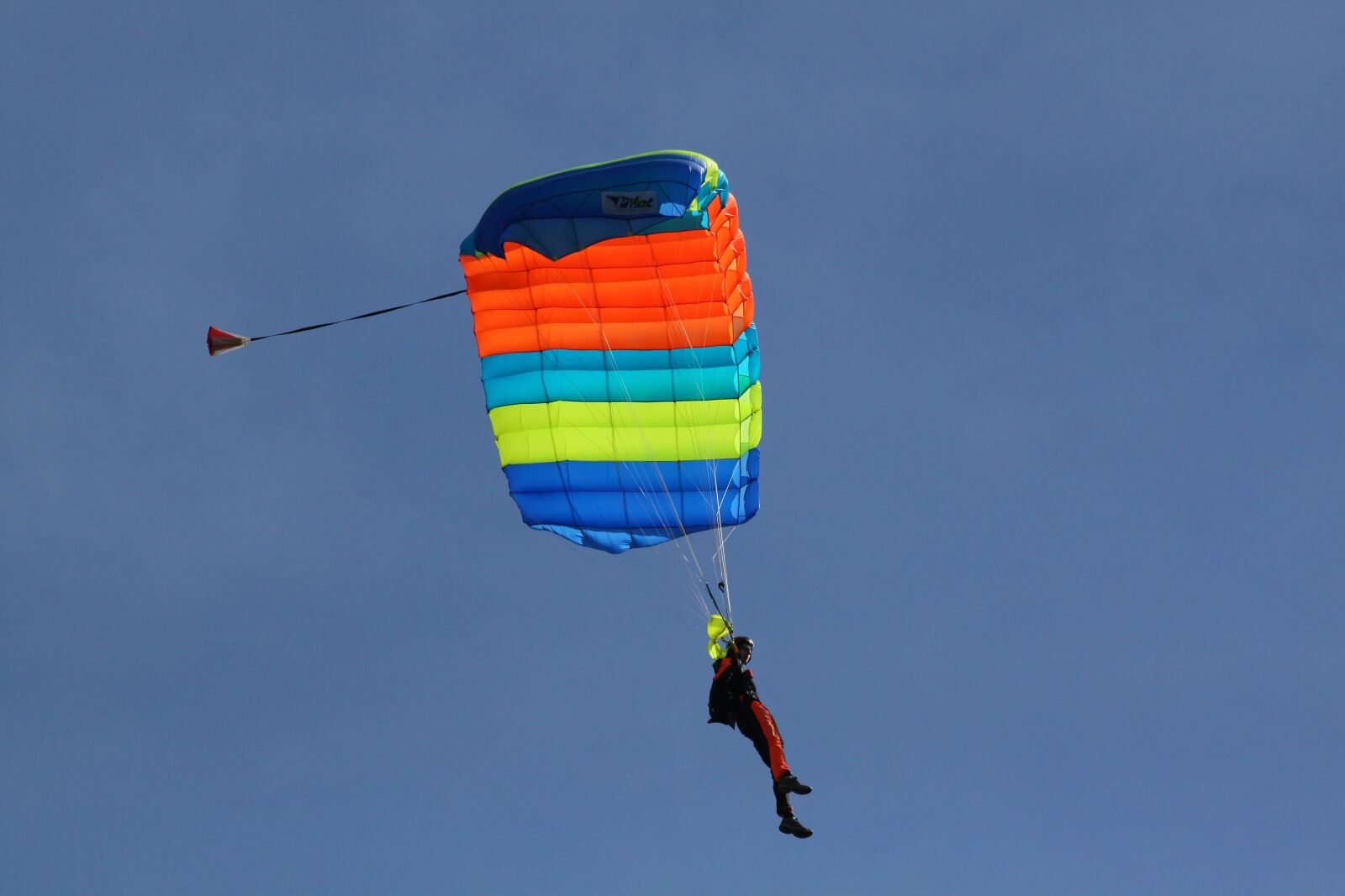 Canon EOS 500D (EOS Rebel T1i / EOS Kiss X3) sample photo. Parachute, flying, paragliding photography