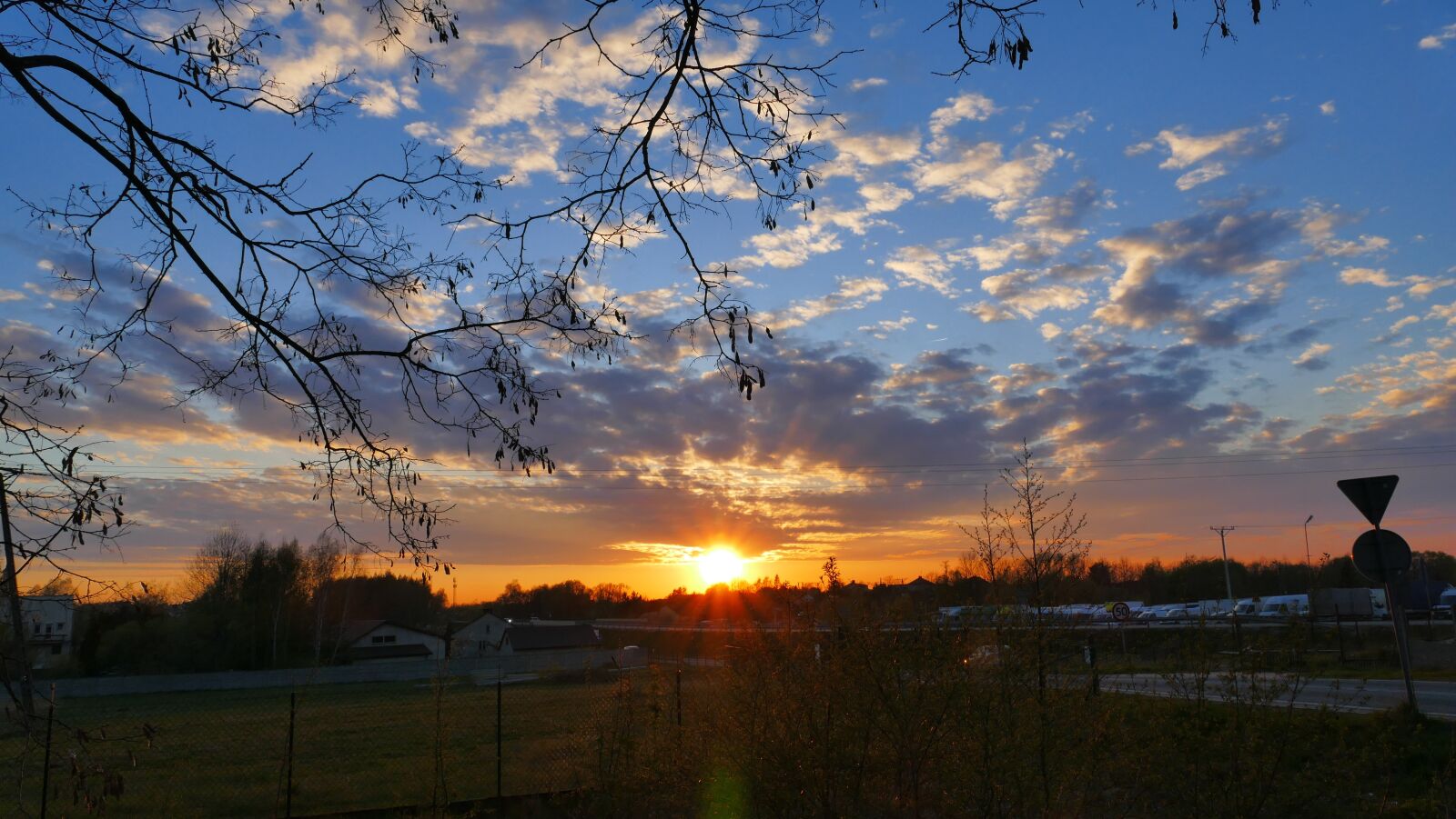 Panasonic Lumix DMC-FZ1000 sample photo. Sunset, sky, clouds photography