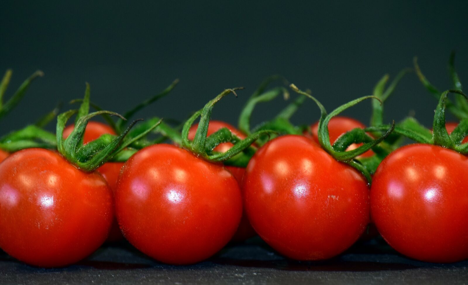 Nikon D3300 sample photo. Tomatoes, perennials tomatoes, panicle photography