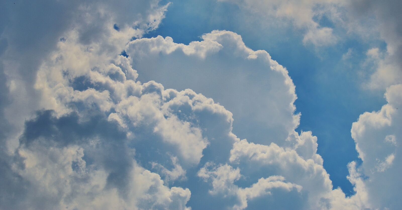 Nikon D3200 sample photo. Sky, clouds, blue photography