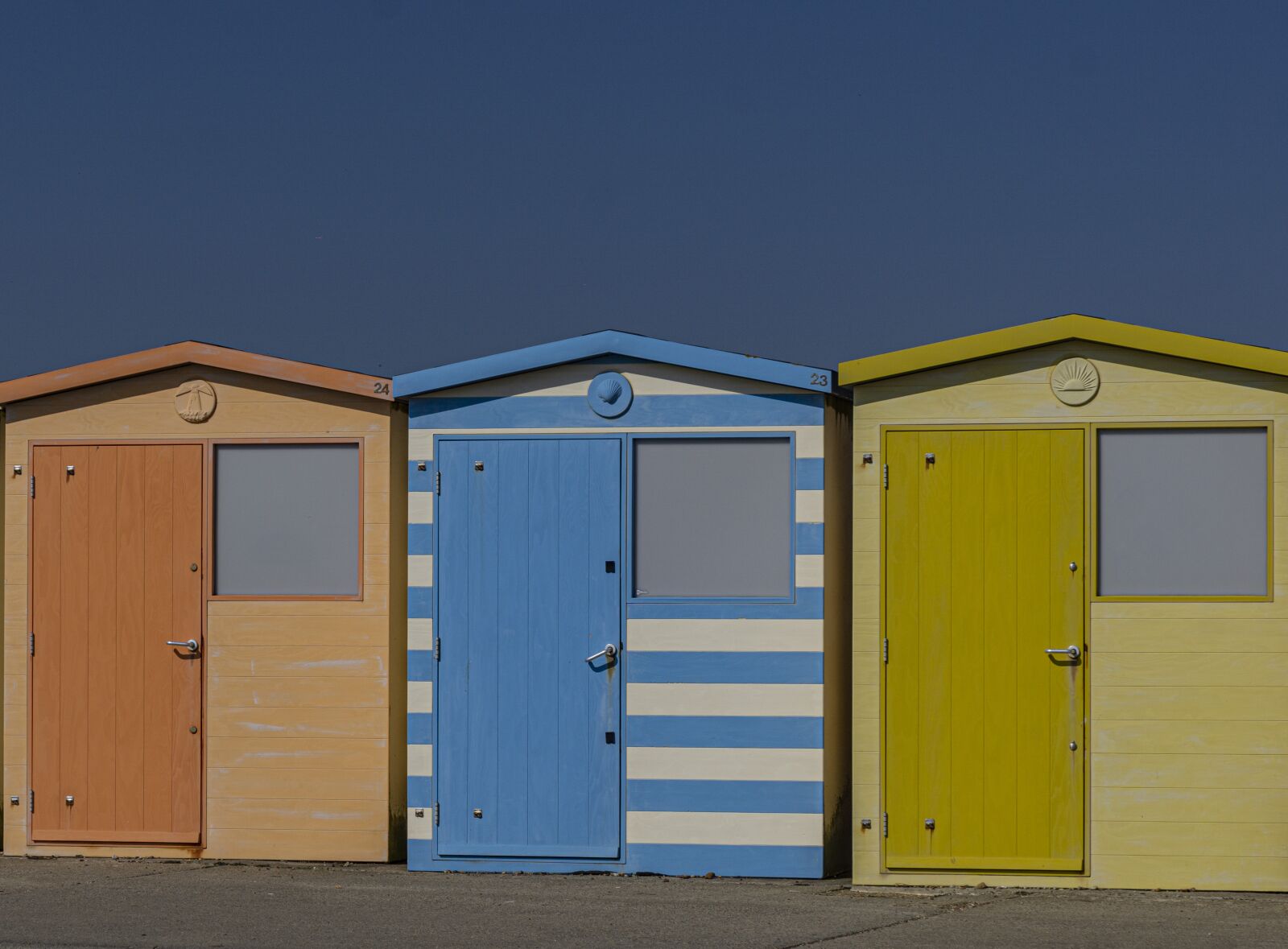 Sony a6000 + Sony Vario-Tessar T* E 16-70mm F4 ZA OSS sample photo. Bathhouse, england, bathhouses photography