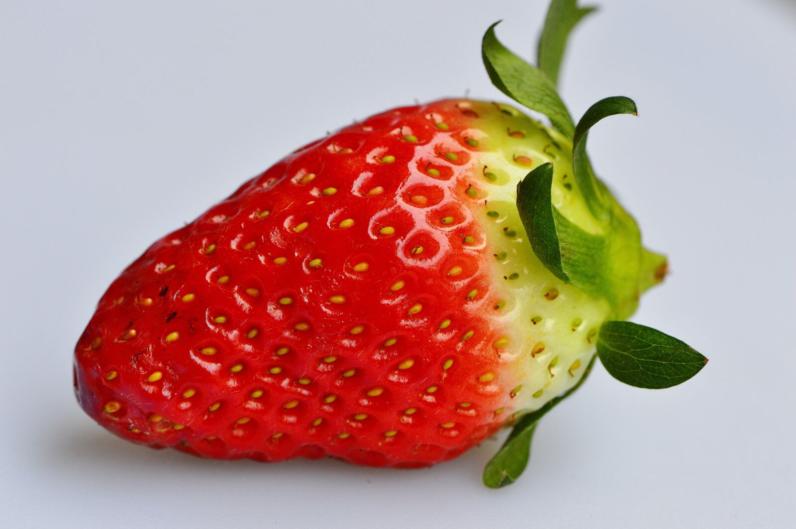 Nikon D3200 sample photo. Strawberries, fruit, close up photography
