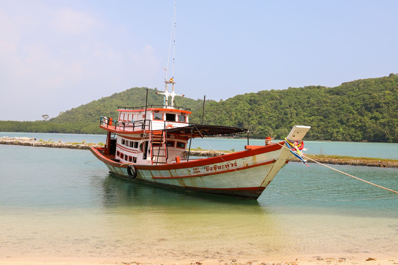 Canon EOS RP sample photo. Boat, old boat, koh photography