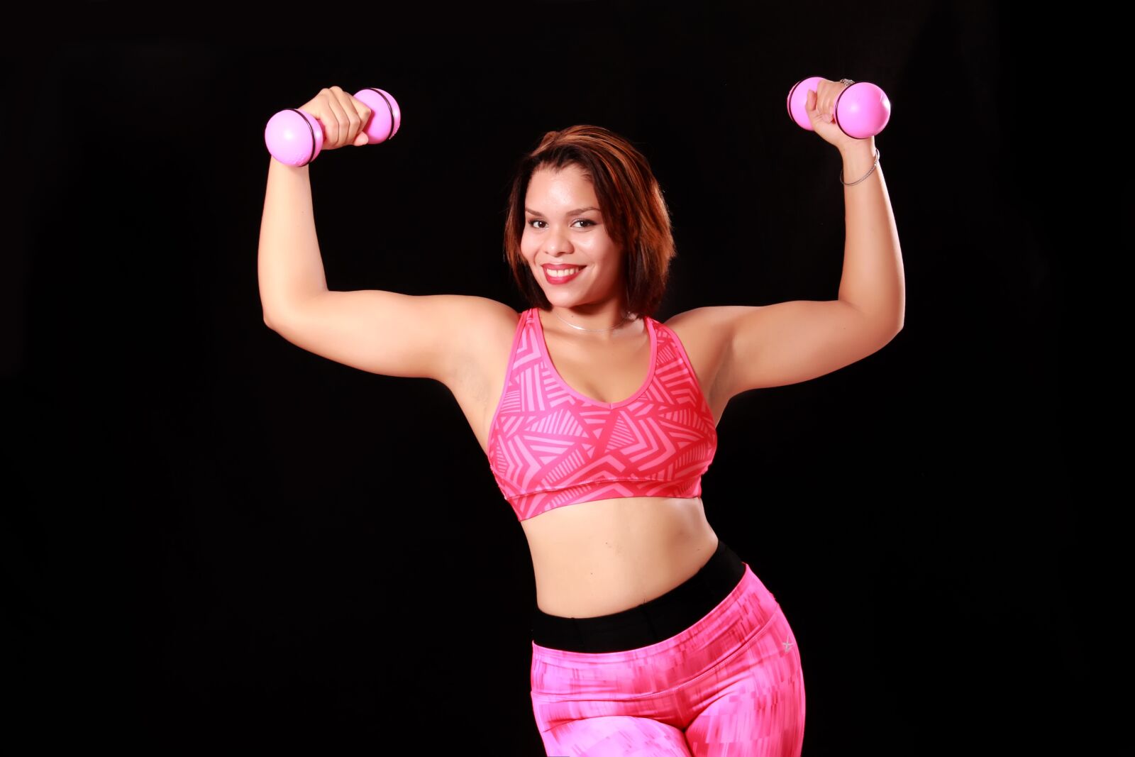 Canon EF-S 18-135mm F3.5-5.6 IS sample photo. Women, figure, athletic photography