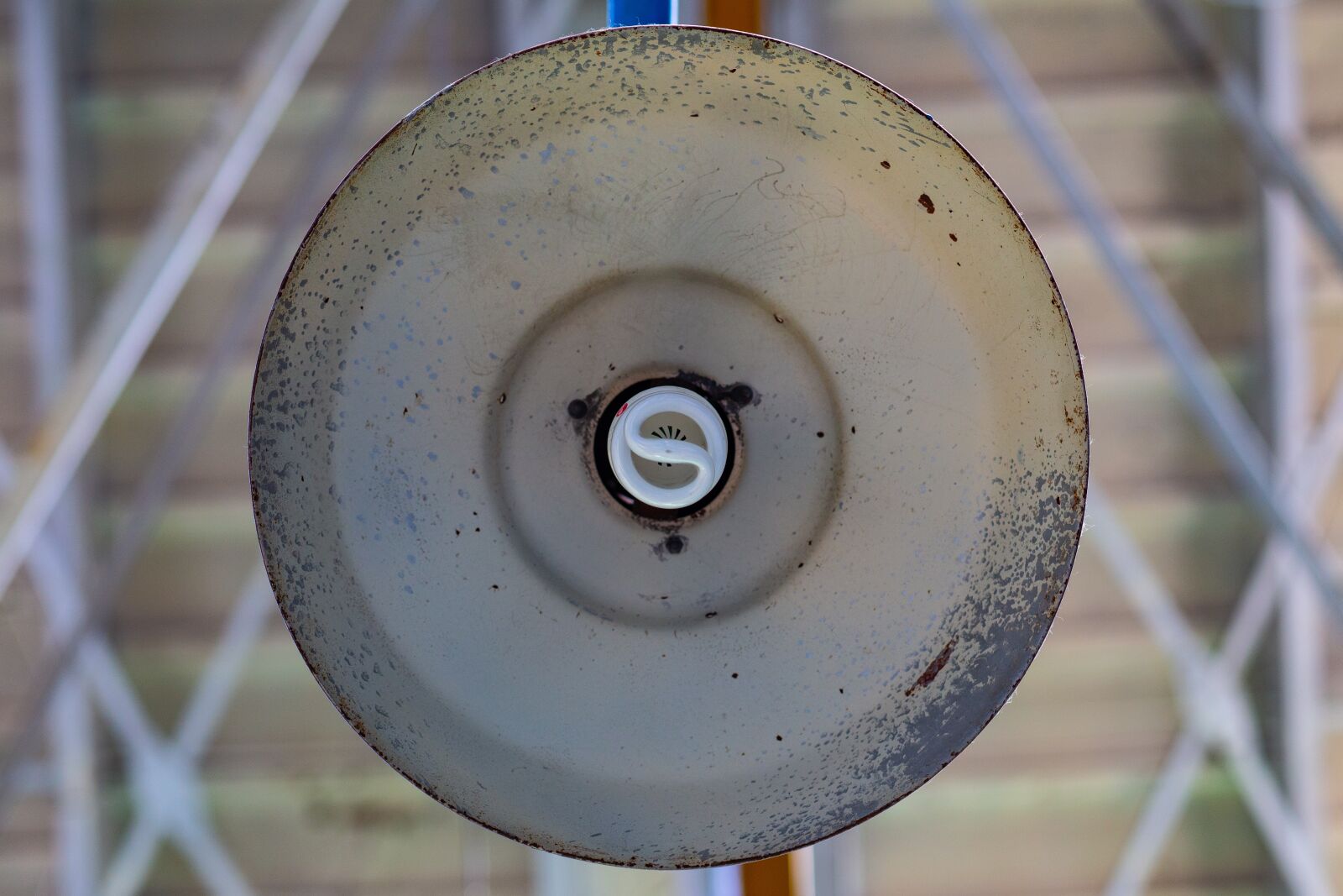 Canon EF 85mm F1.8 USM sample photo. Lamp, background, circle photography