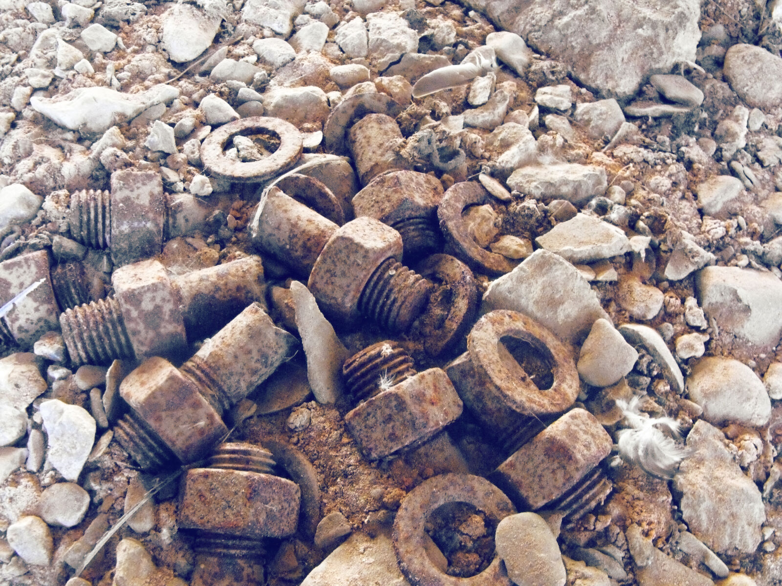 Fujifilm FinePix S1000fd sample photo. Ancient, bolts, bolts, pile photography